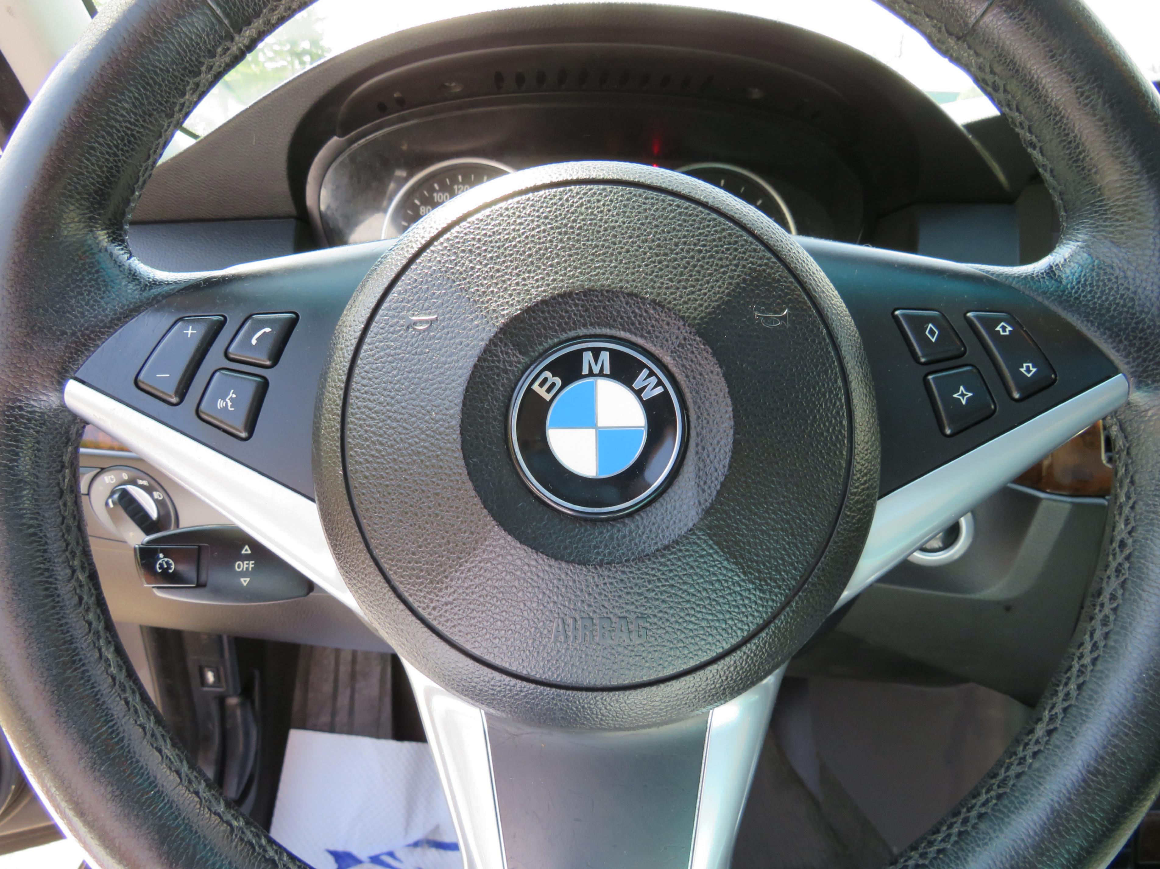 /laautomotive/2009-BMW-5Series-9358805068396525.jpg
