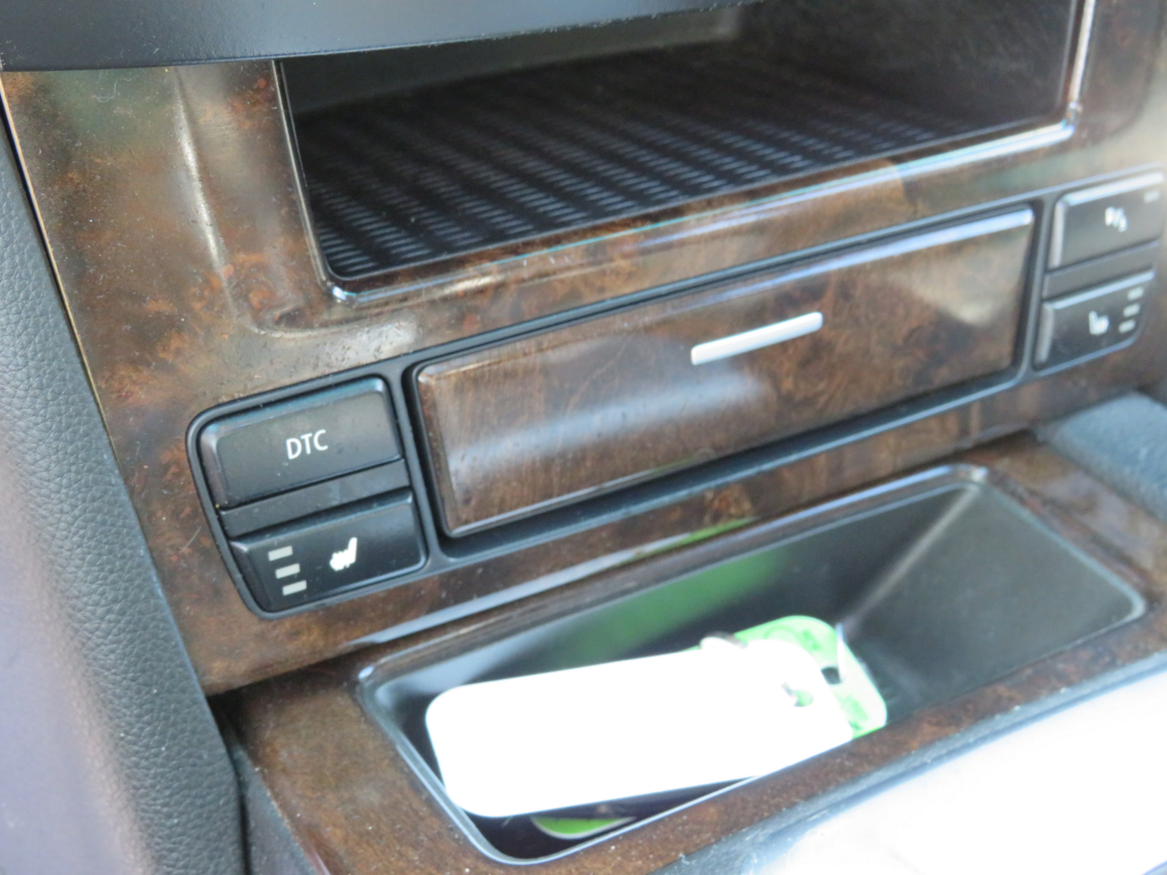 /laautomotive/2009-BMW-5Series-9903418463274536.jpg