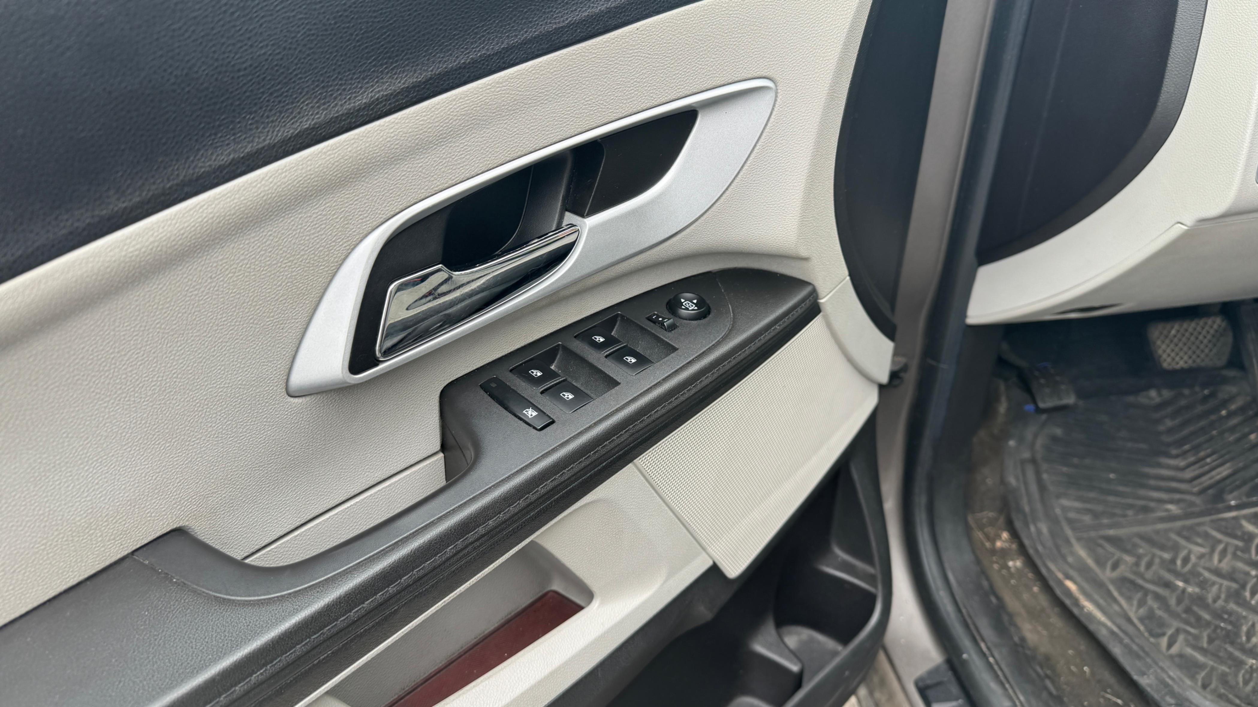 /laautomotive/2010-Chevrolet-Equinox-4935505714536441.jpg