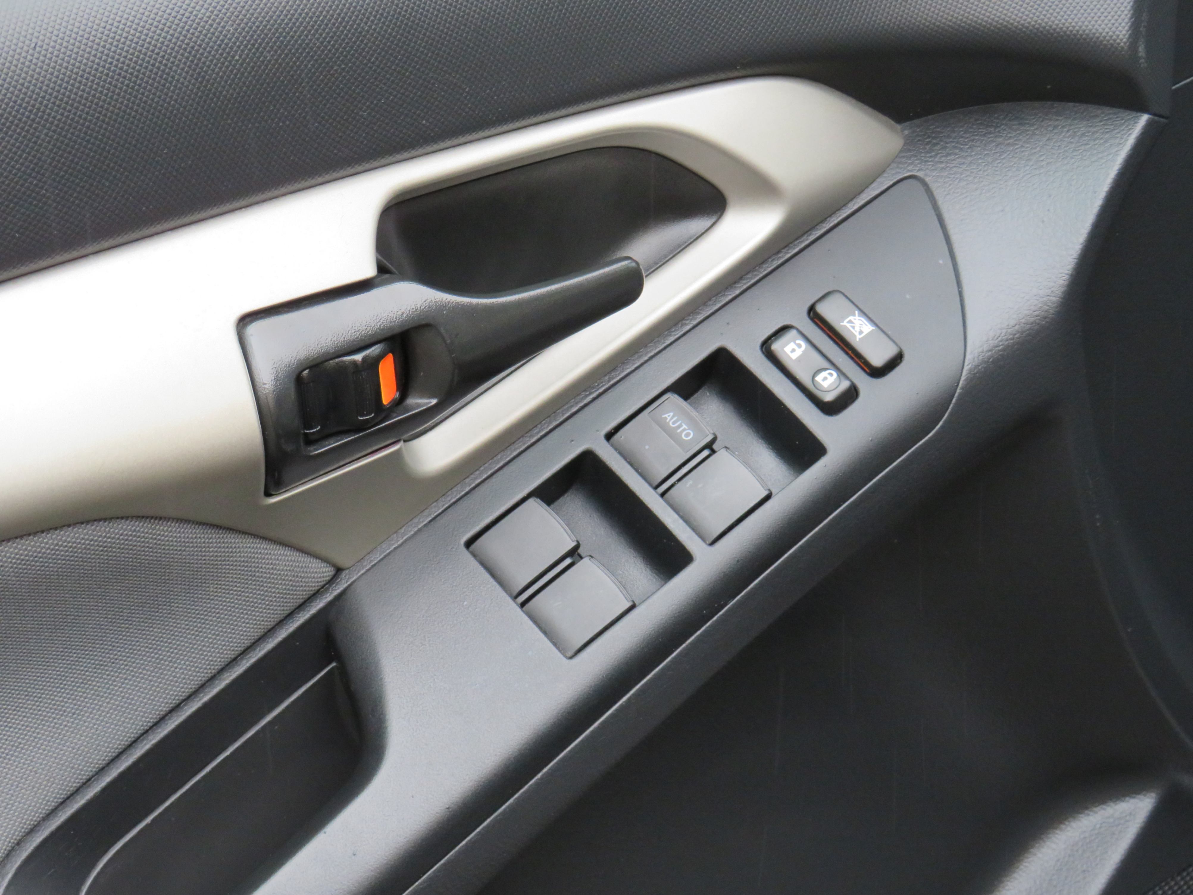 /laautomotive/2011-Toyota-Matrix-1907669455333214.jpg