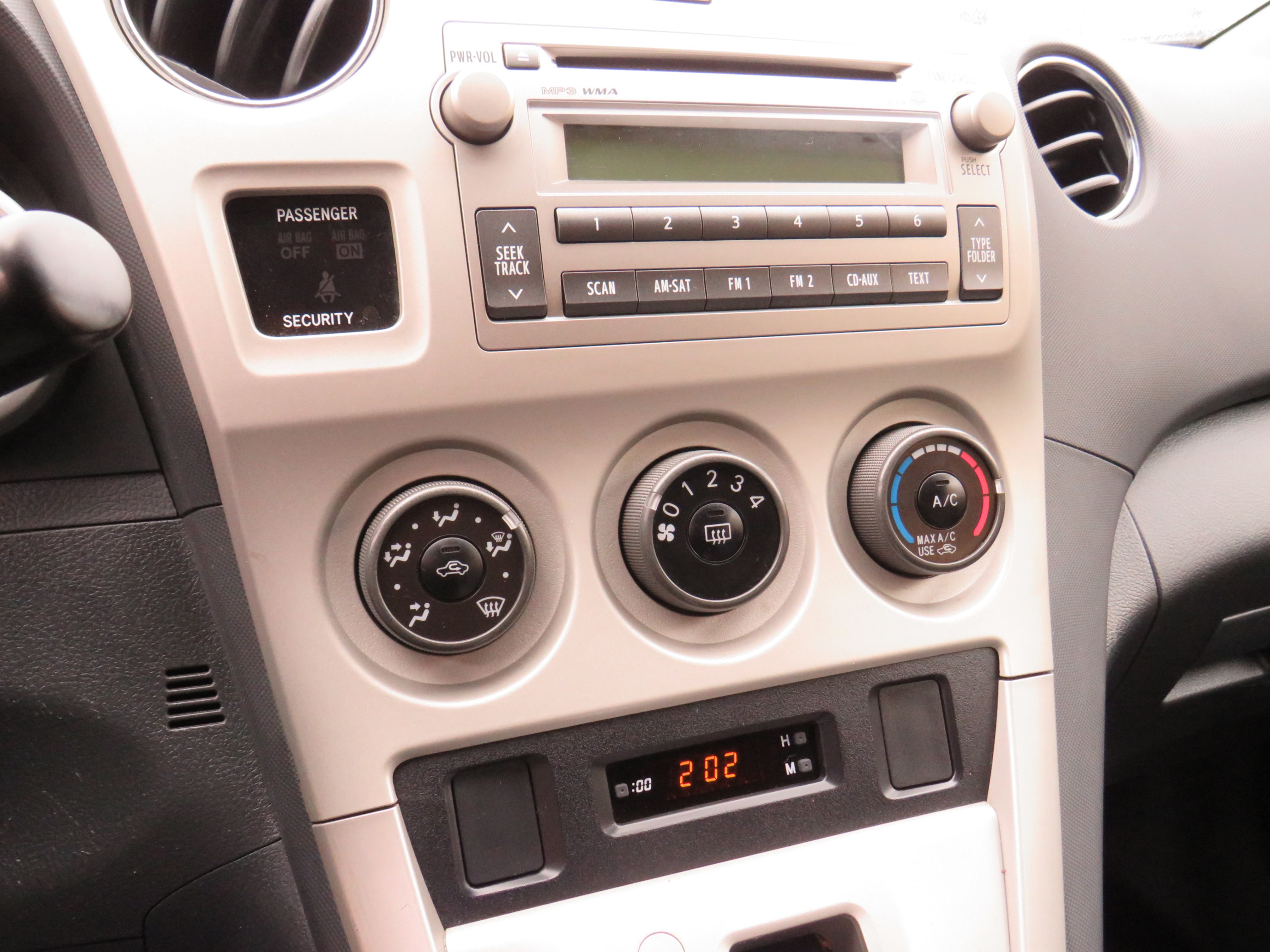 /laautomotive/2011-Toyota-Matrix-8691659263484379.jpg