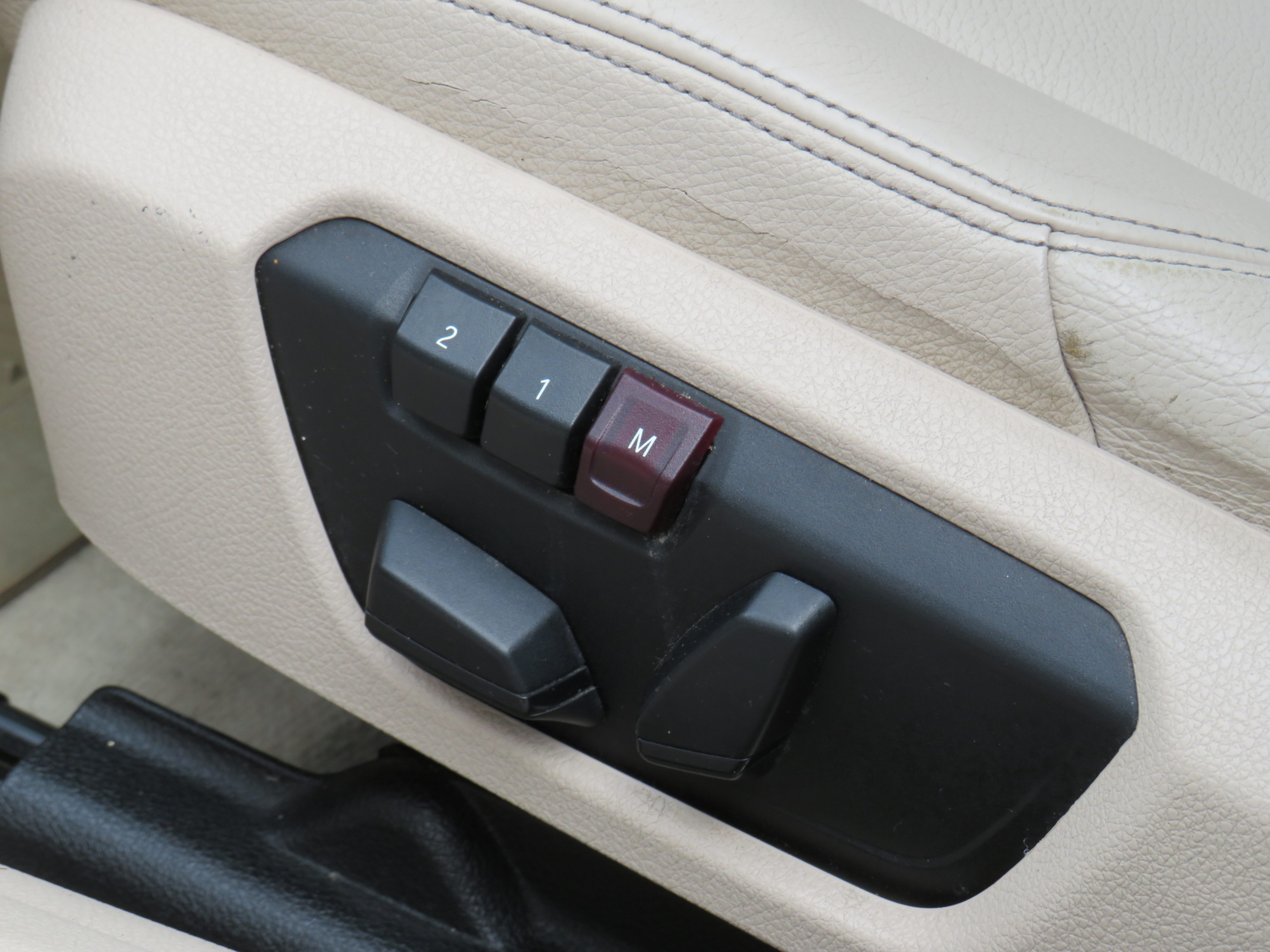/laautomotive/2012-BMW-3Series-43159767802978455.jpg