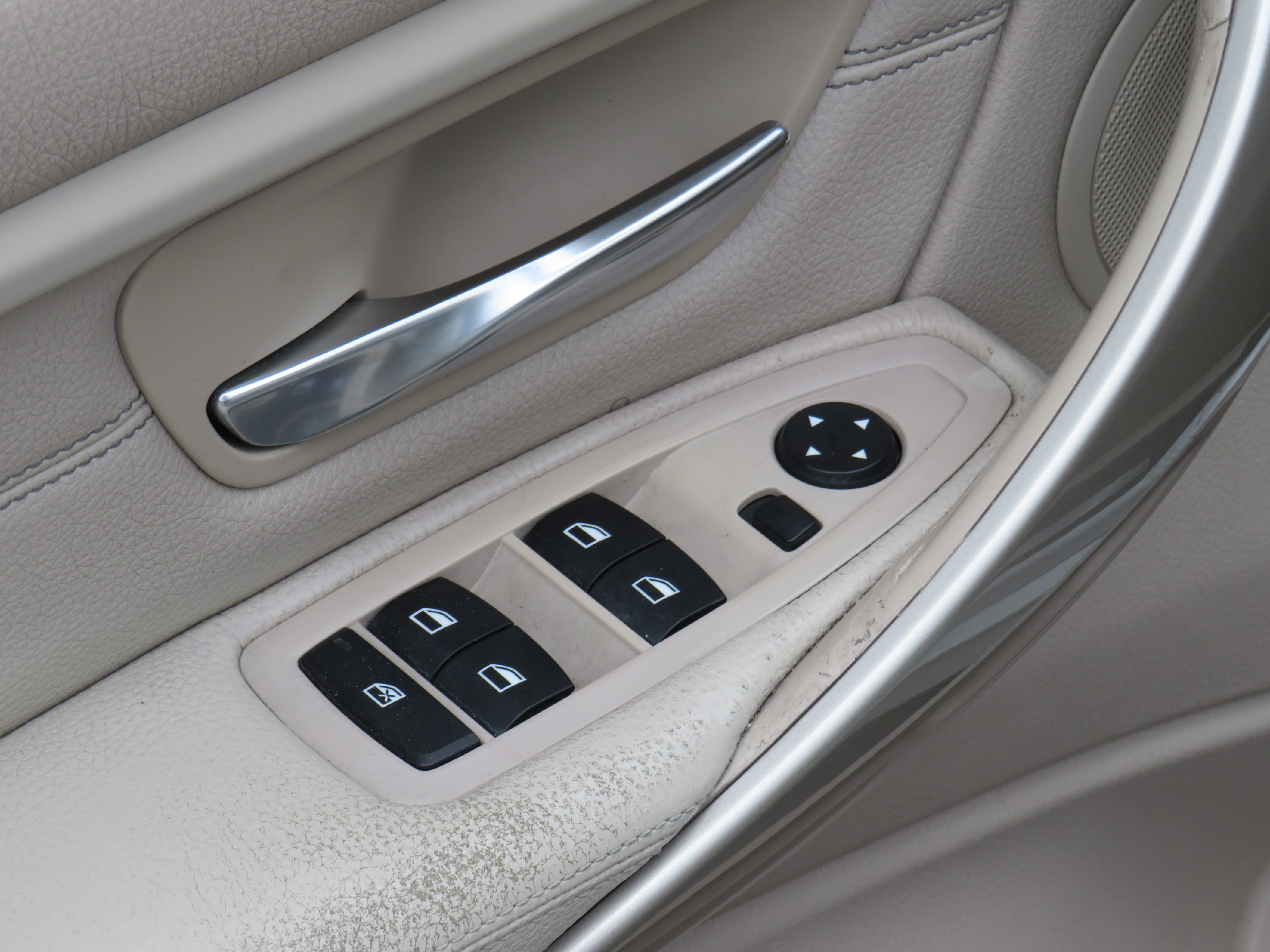 /laautomotive/2012-BMW-3Series-46303756426467424.jpg
