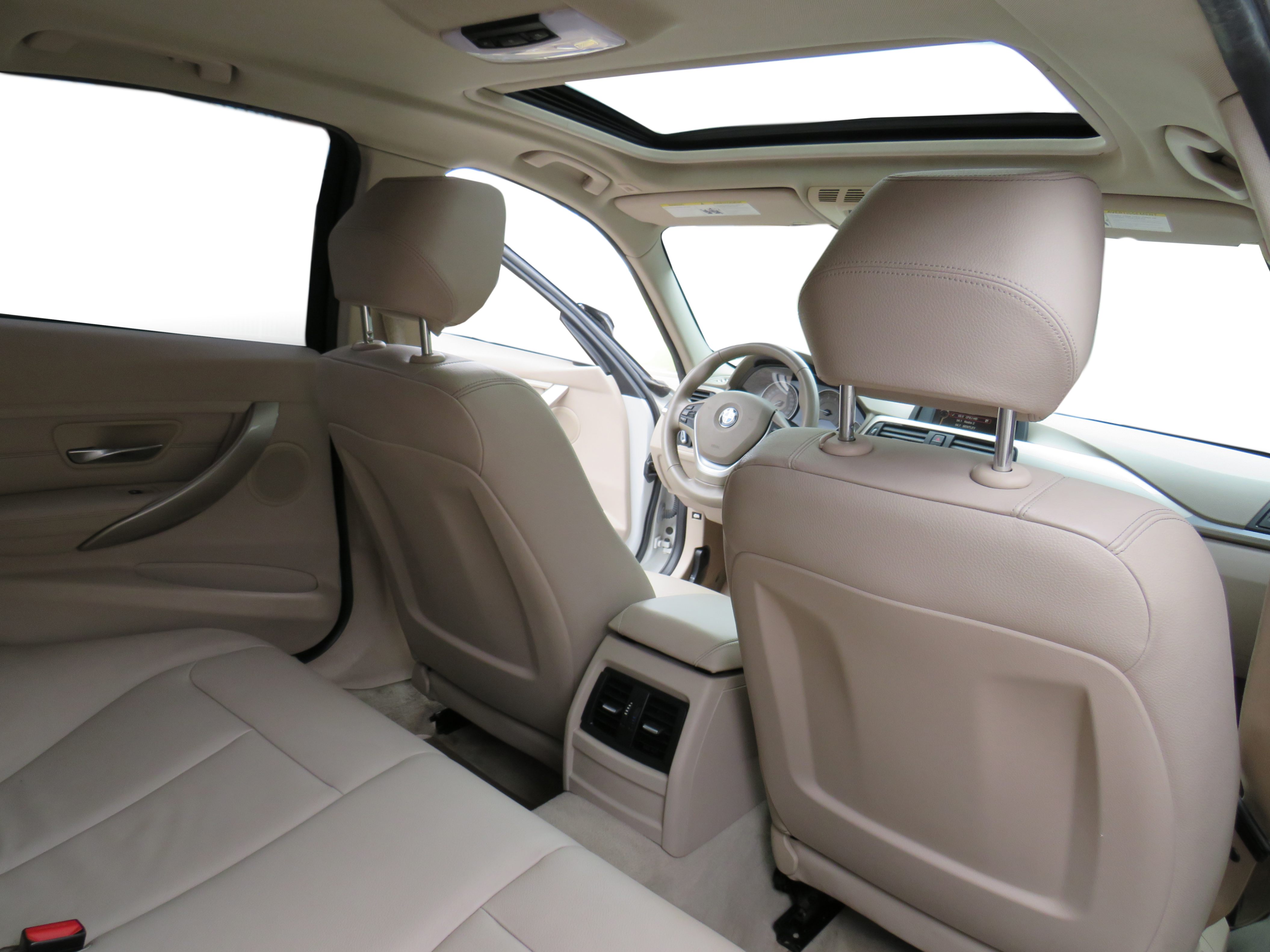 /laautomotive/2012-BMW-3Series-5568844313128807.jpg