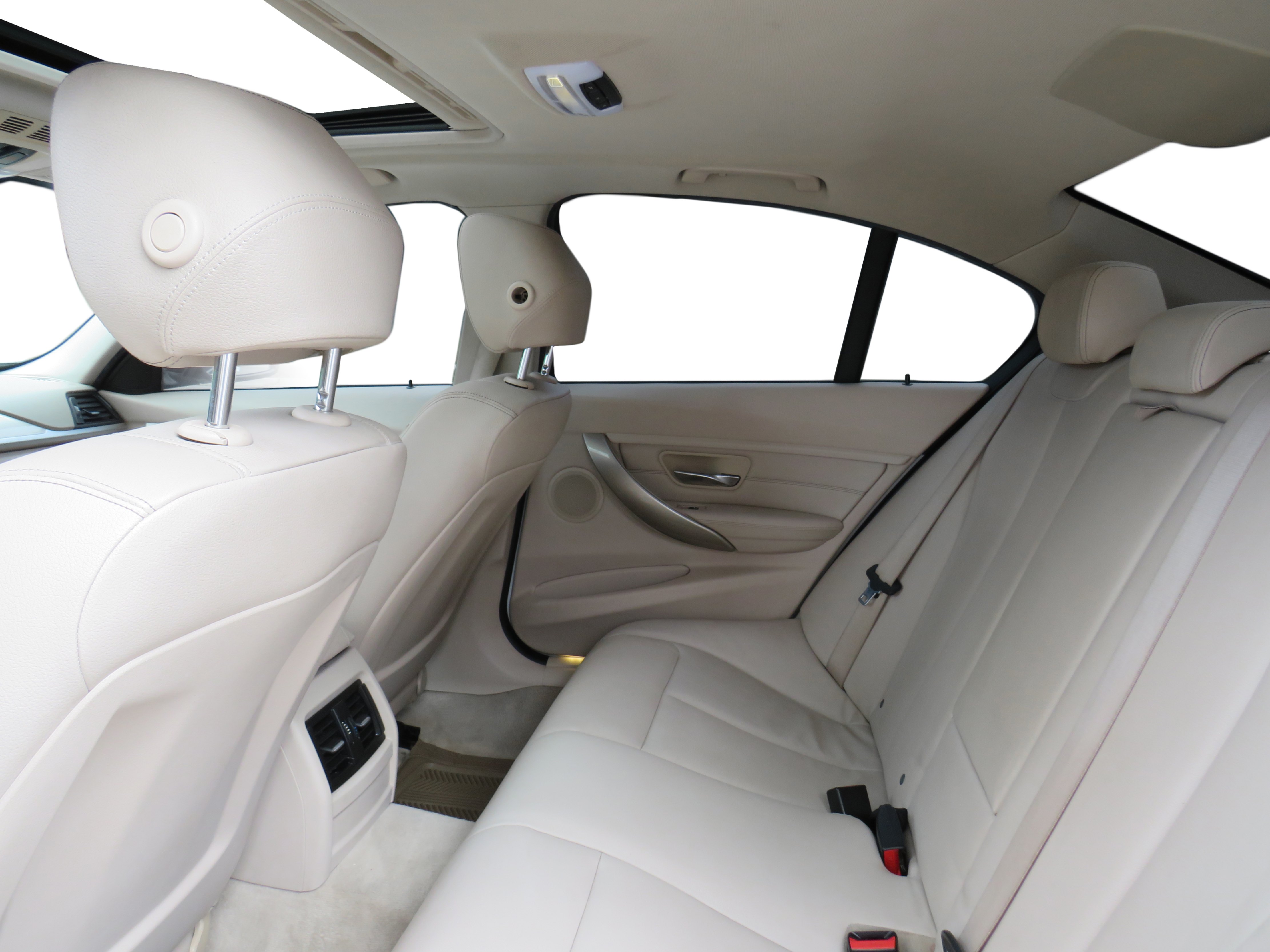 /laautomotive/2012-BMW-3Series-7411767828831686.jpg