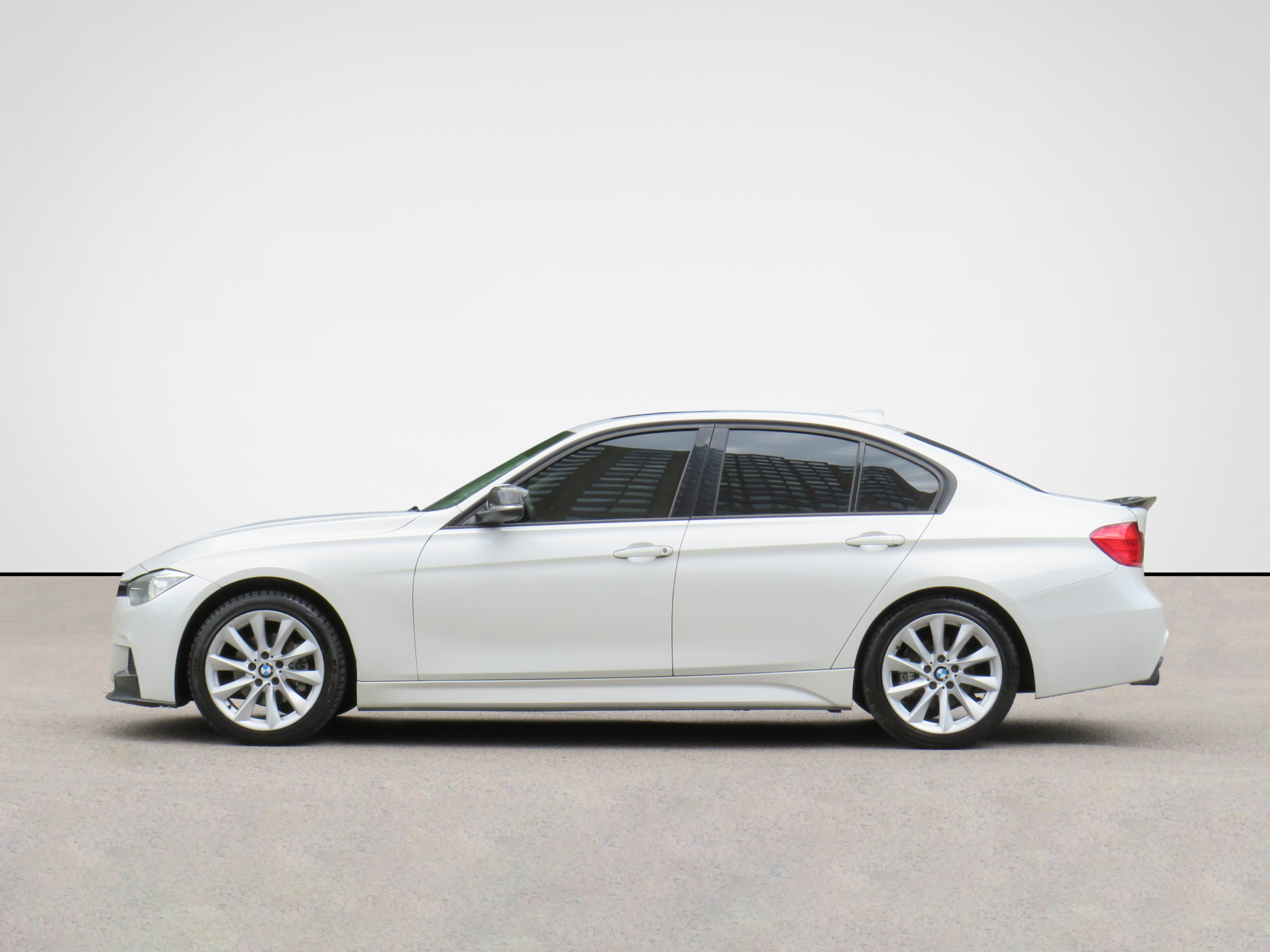 /laautomotive/2012-BMW-3Series-9162002270706313.jpg