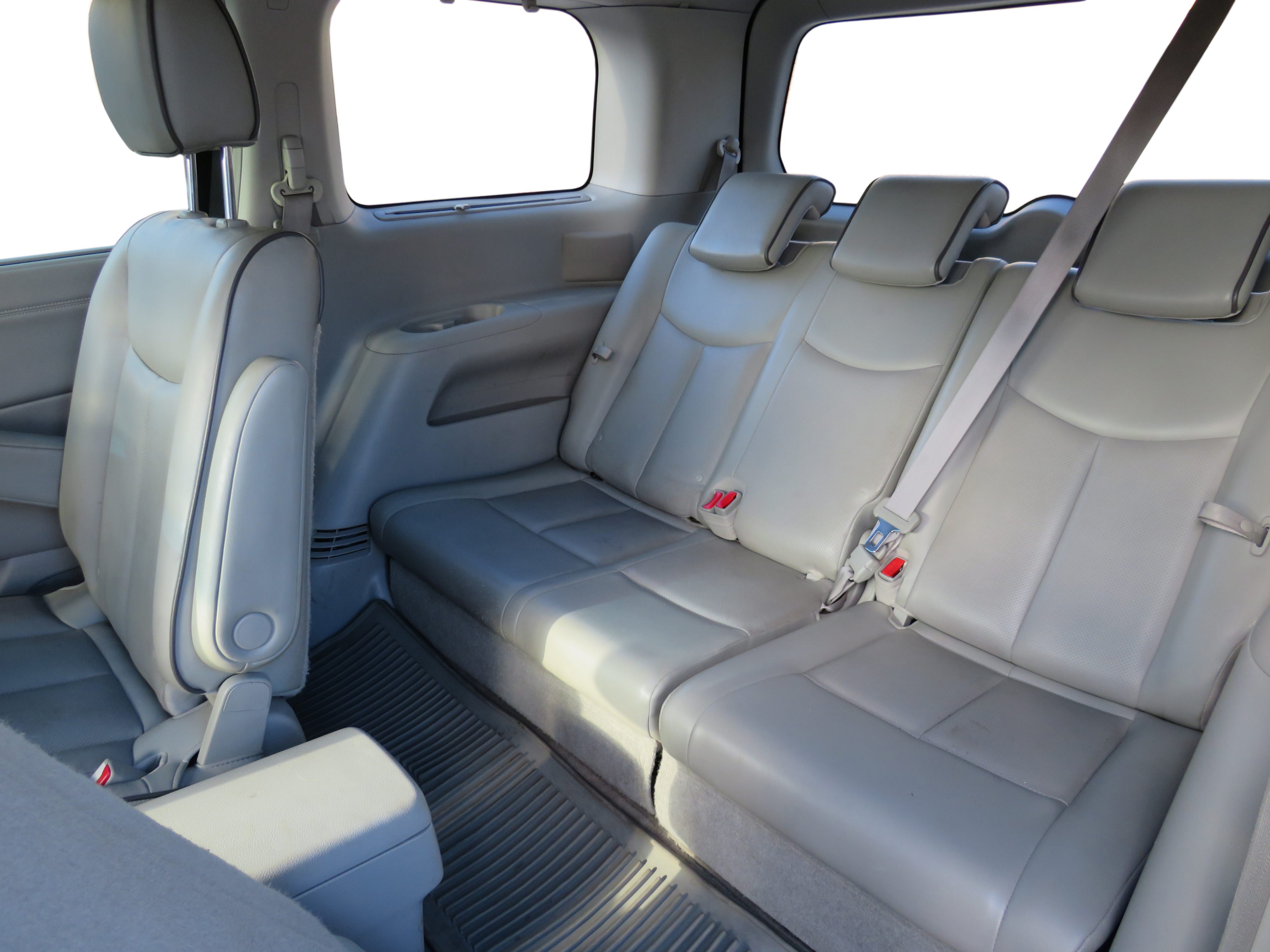 /laautomotive/2012-Nissan-Quest-12384370967633518.jpg