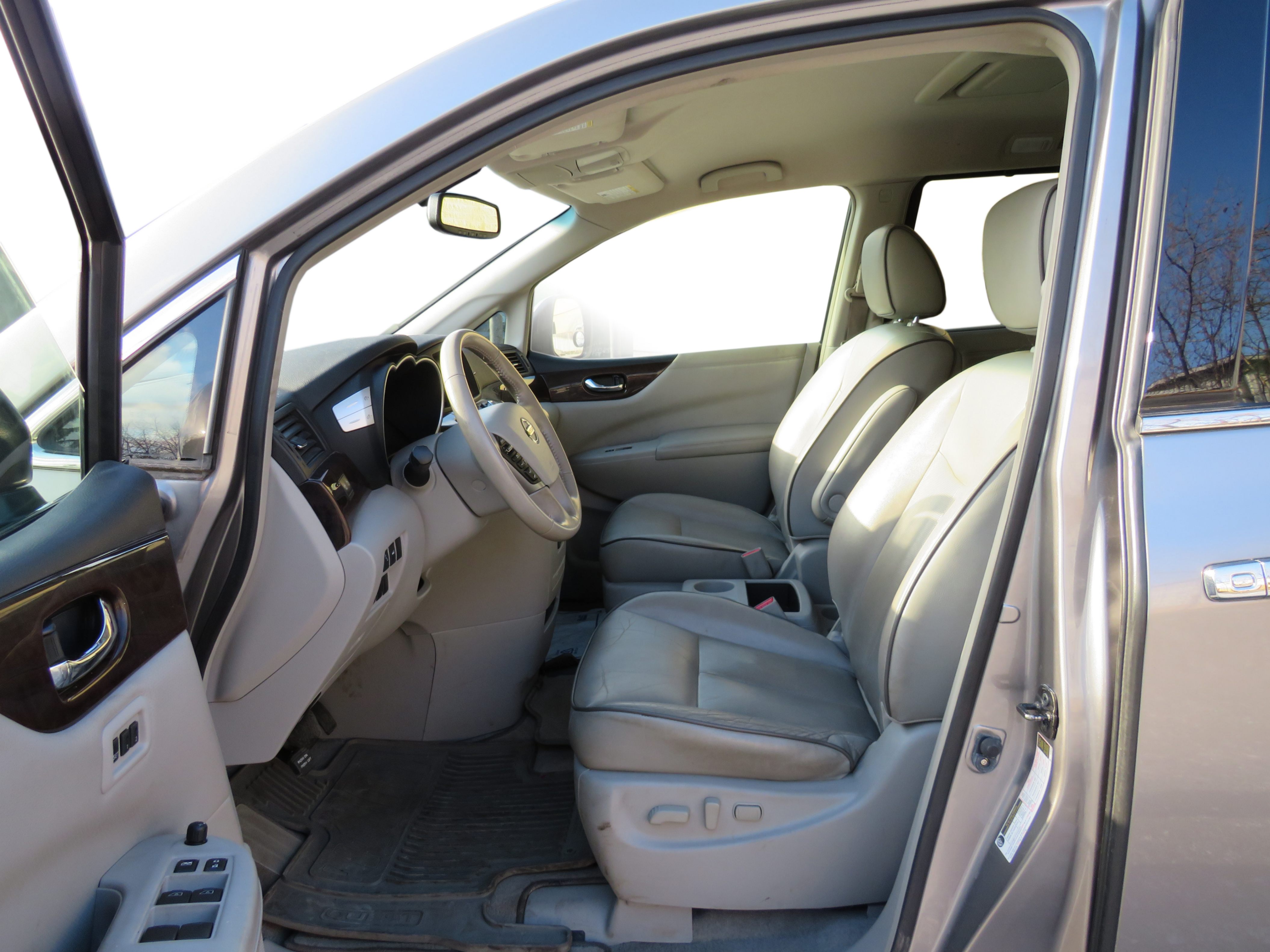 /laautomotive/2012-Nissan-Quest-5209043706802805.jpg
