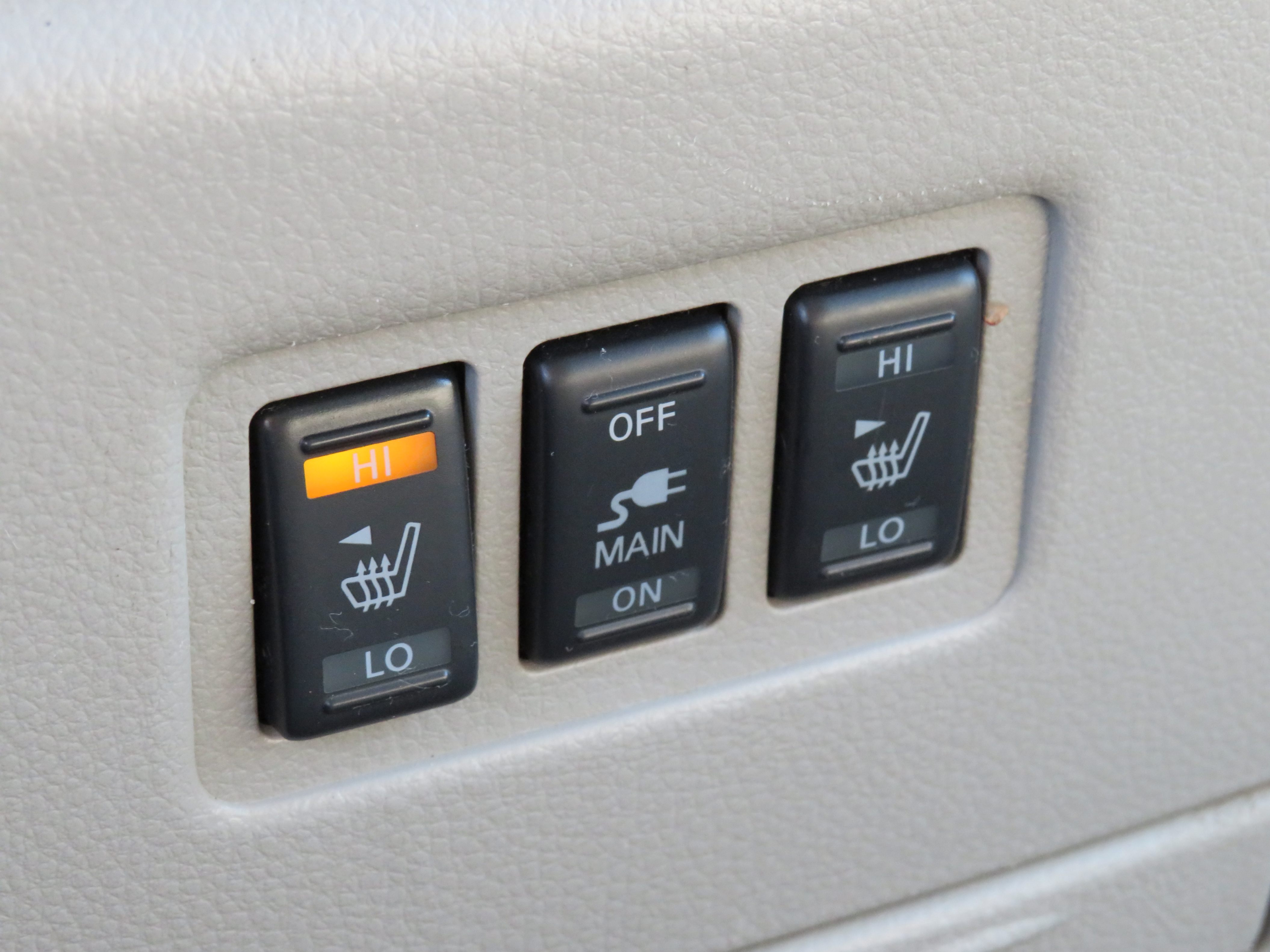 /laautomotive/2012-Nissan-Quest-585323268987803.jpg
