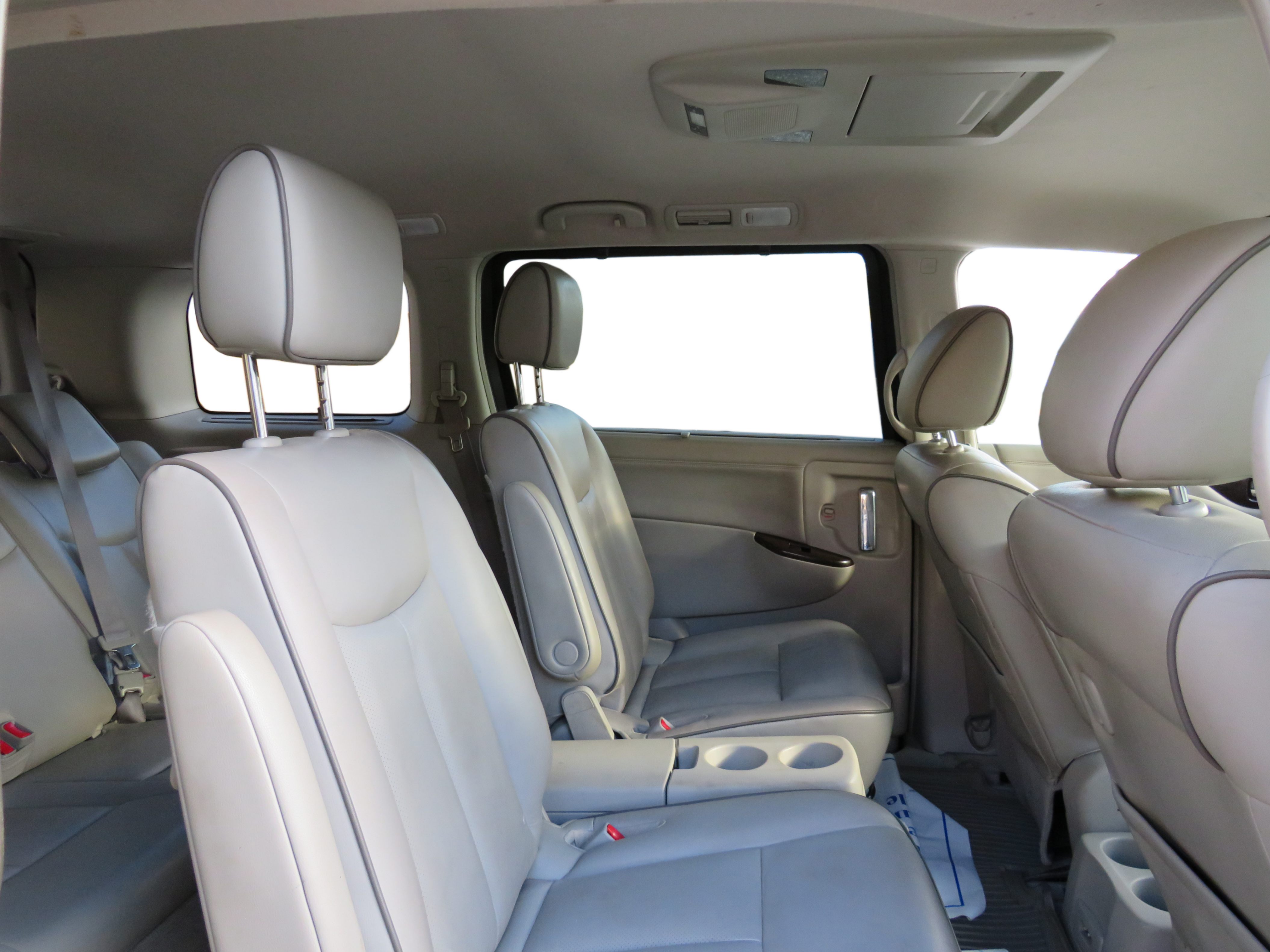 /laautomotive/2012-Nissan-Quest-7446966824997476.jpg