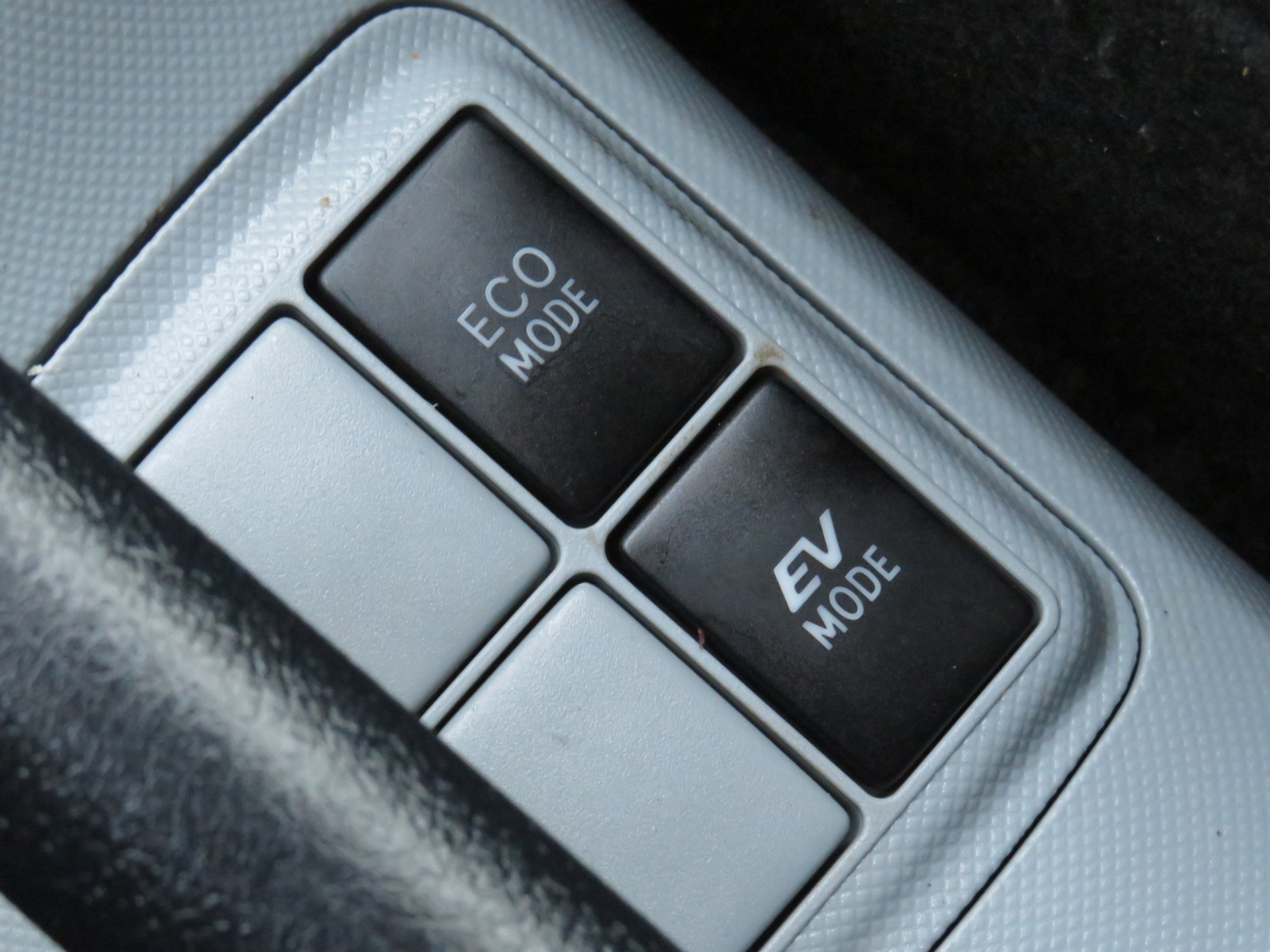 /laautomotive/2012-Toyota-Priusc-3297402575665813.jpg