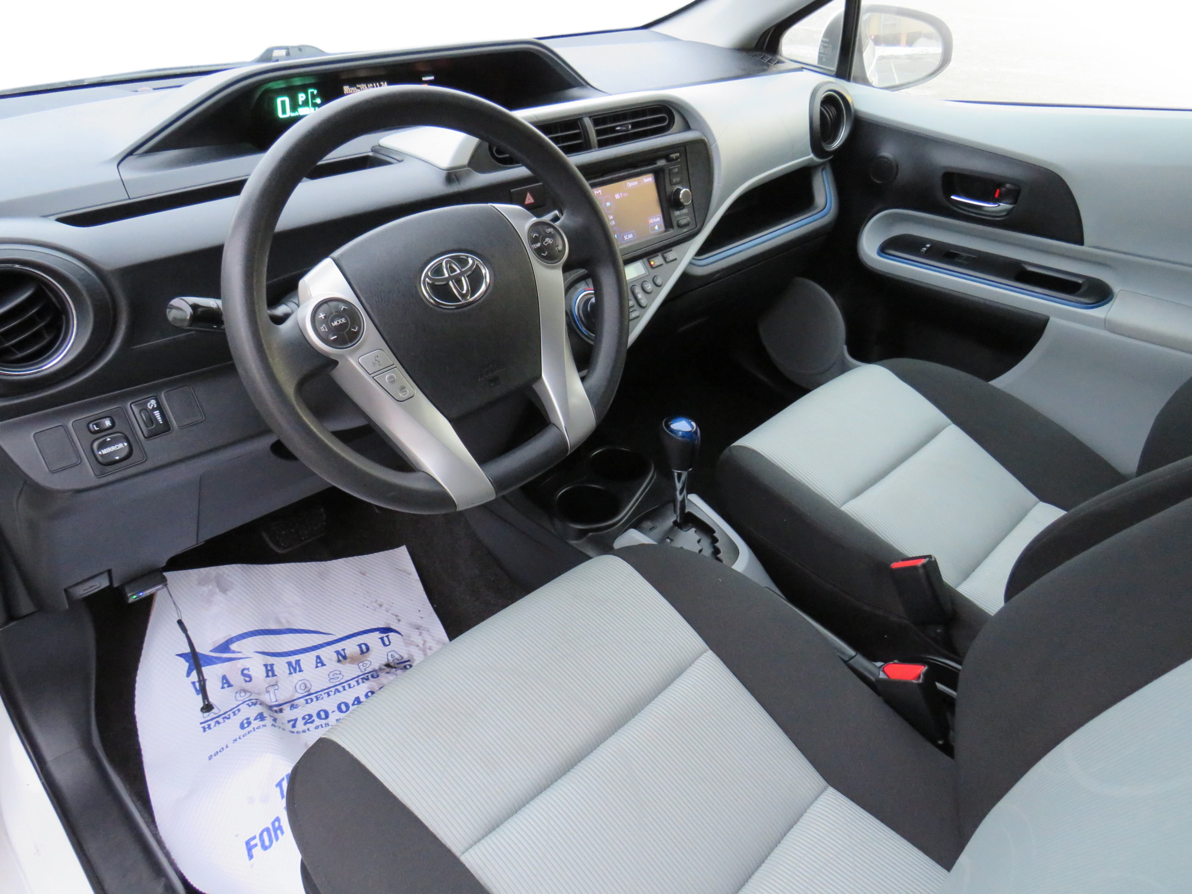 /laautomotive/2012-Toyota-Priusc-579921809063789.jpg