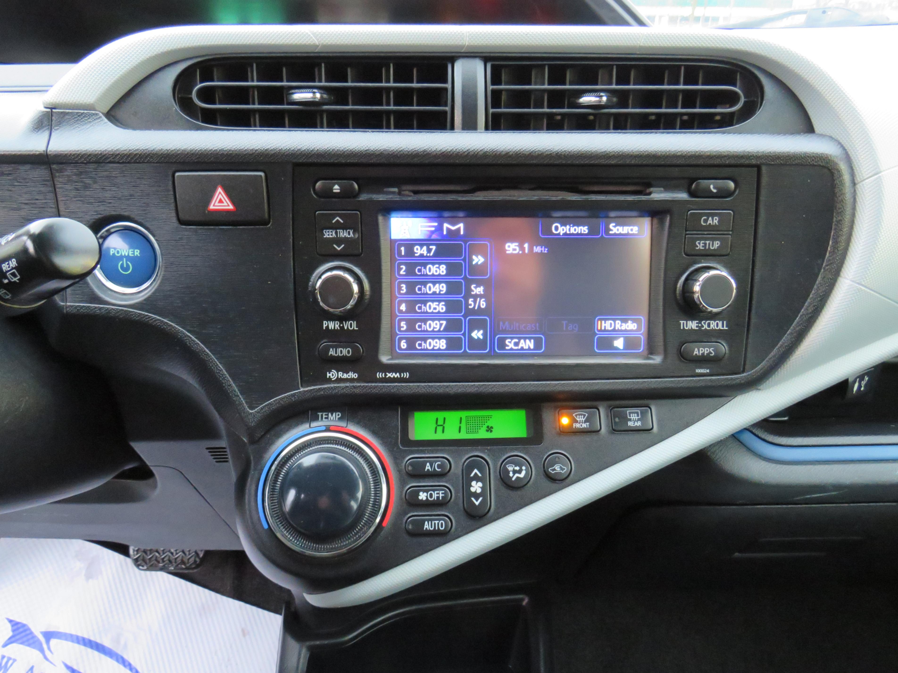 /laautomotive/2012-Toyota-Priusc-6410211272418109.jpg