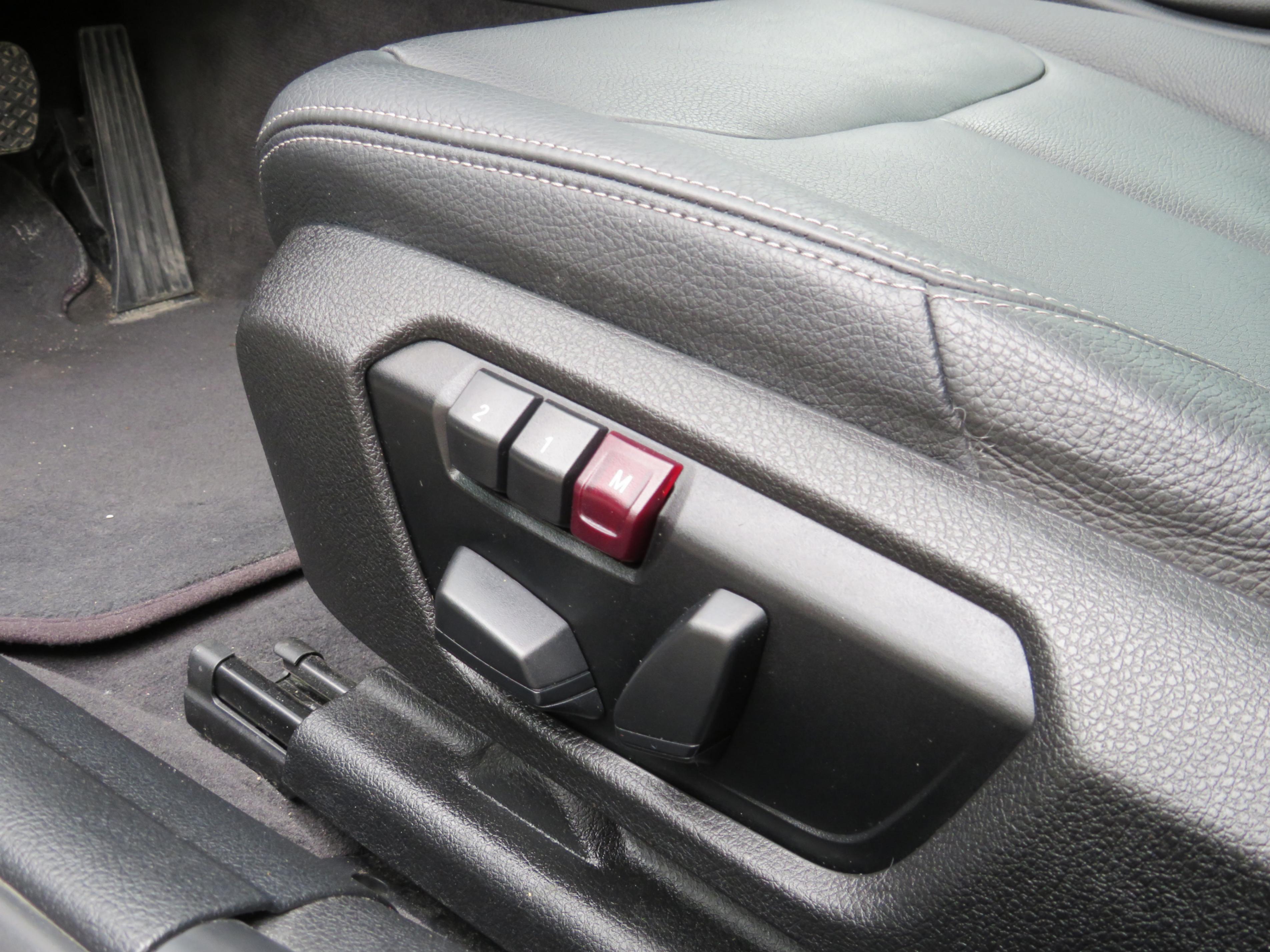 /laautomotive/2013-BMW-3-Series-4765084616374162.jpg