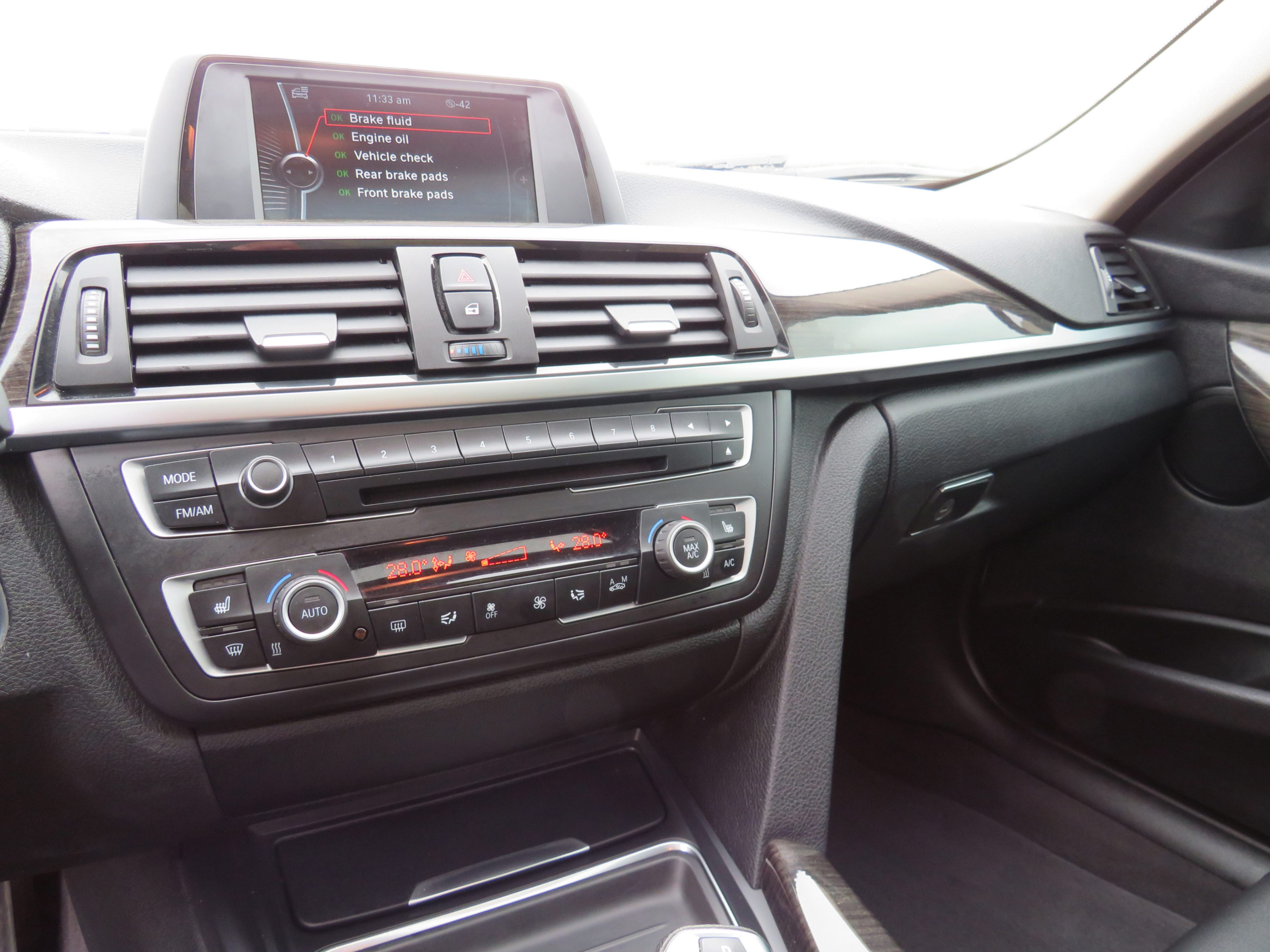 /laautomotive/2013-BMW-3-Series-9382741262376986.jpg