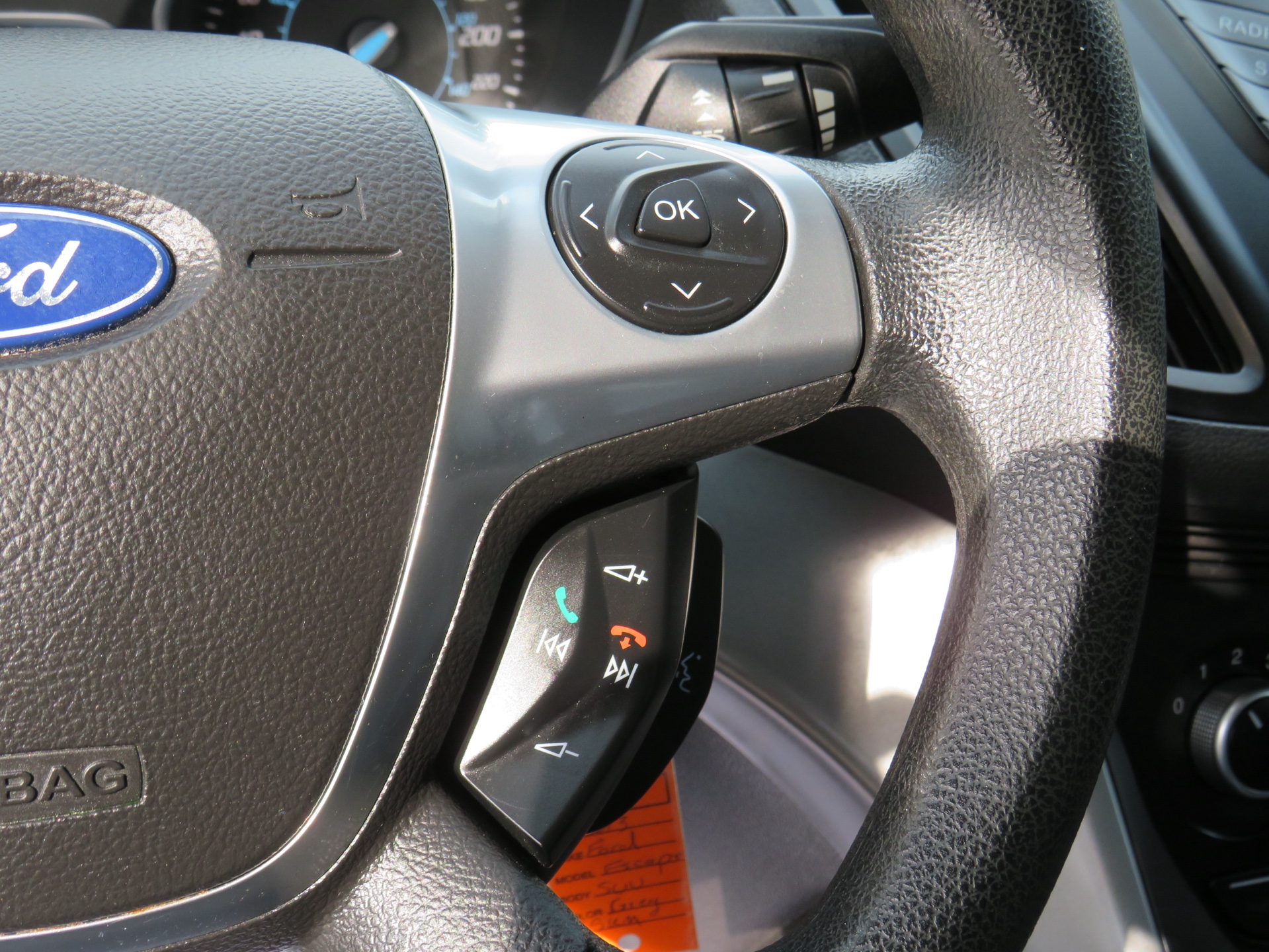 /laautomotive/2013-Ford-Escape-06066644578134084.jpg