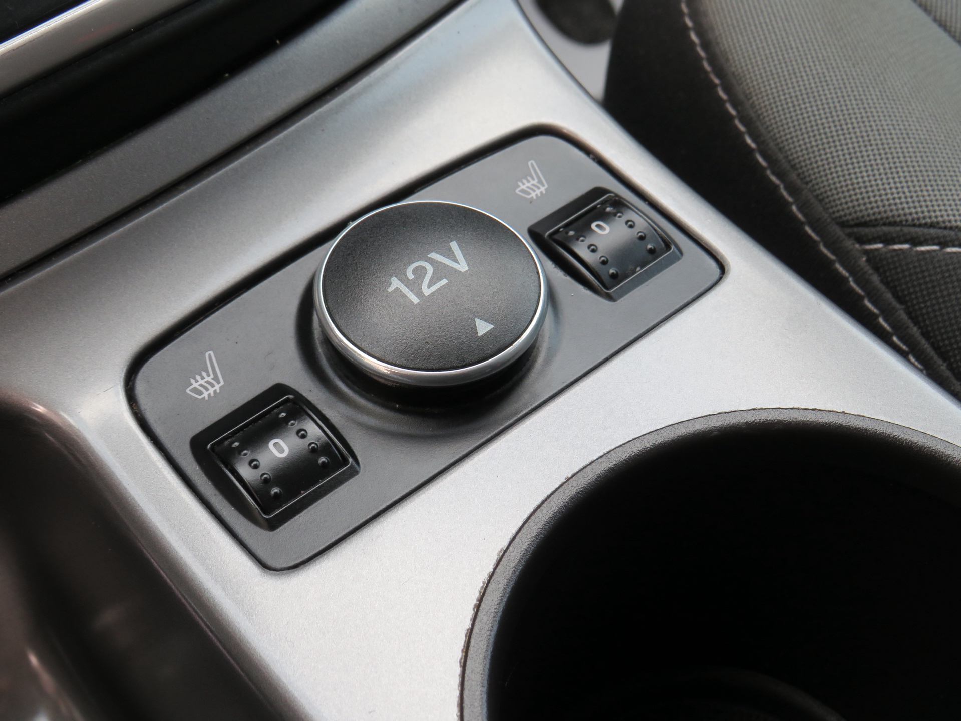 /laautomotive/2013-Ford-Escape-15903292992709206.jpg