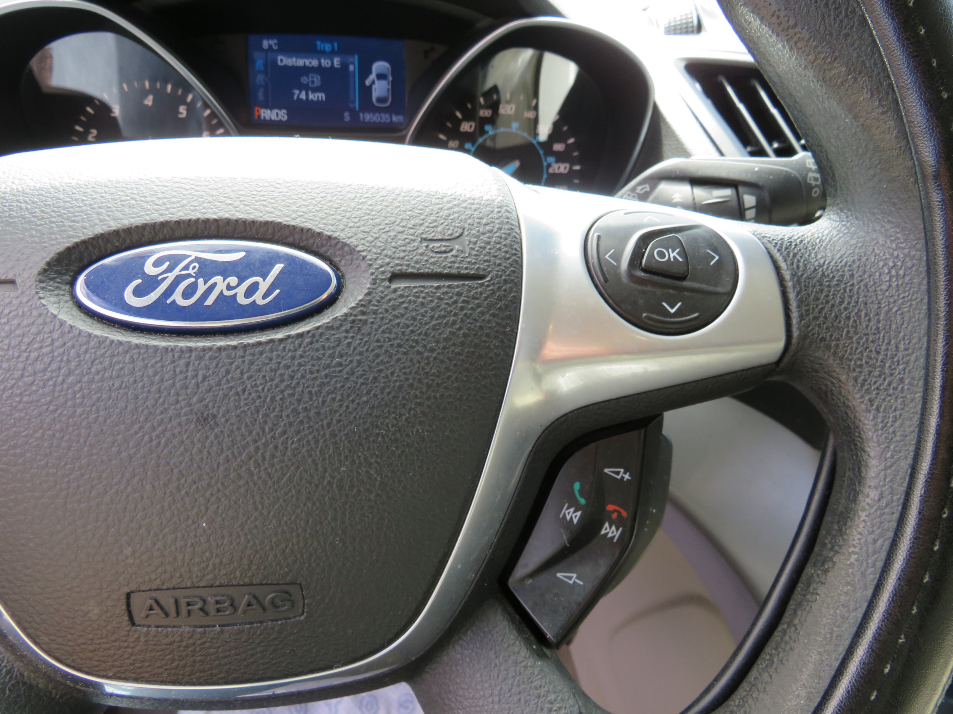 /laautomotive/2013-Ford-Escape-5967120333330396.jpg