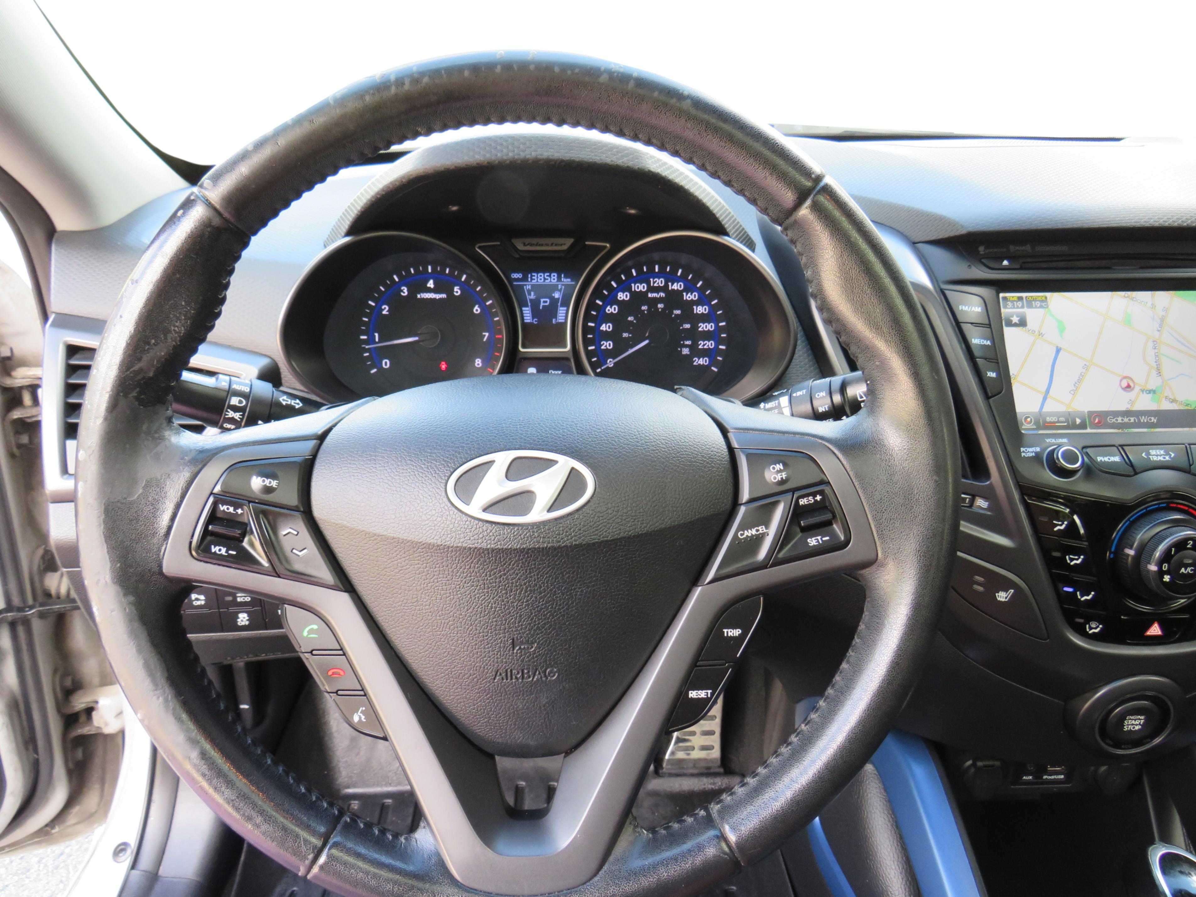 /laautomotive/2013-Hyundai-Veloster-007516648419204852.jpg