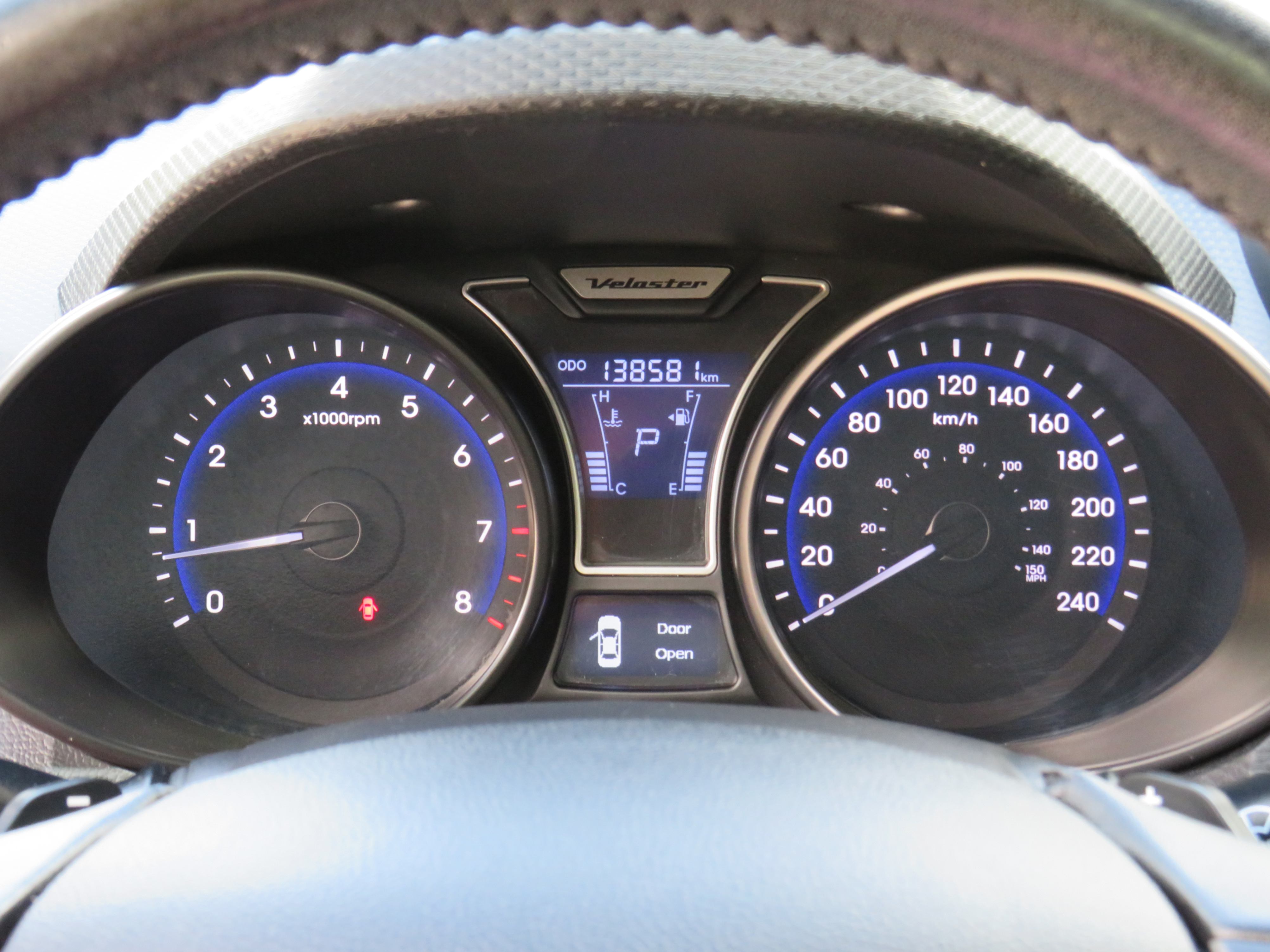 /laautomotive/2013-Hyundai-Veloster-13588462144856184.jpg