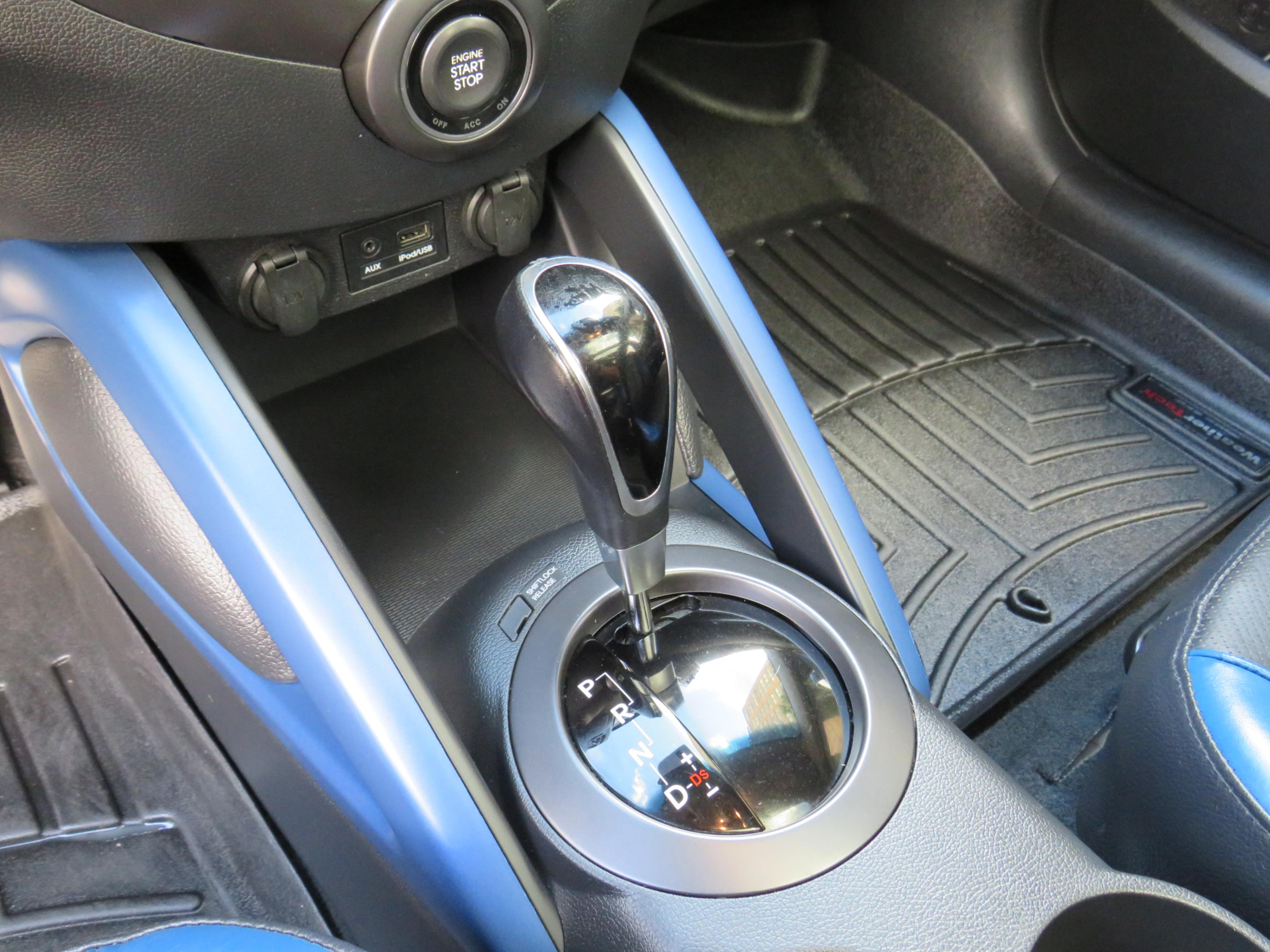 /laautomotive/2013-Hyundai-Veloster-8652902411453425.jpg