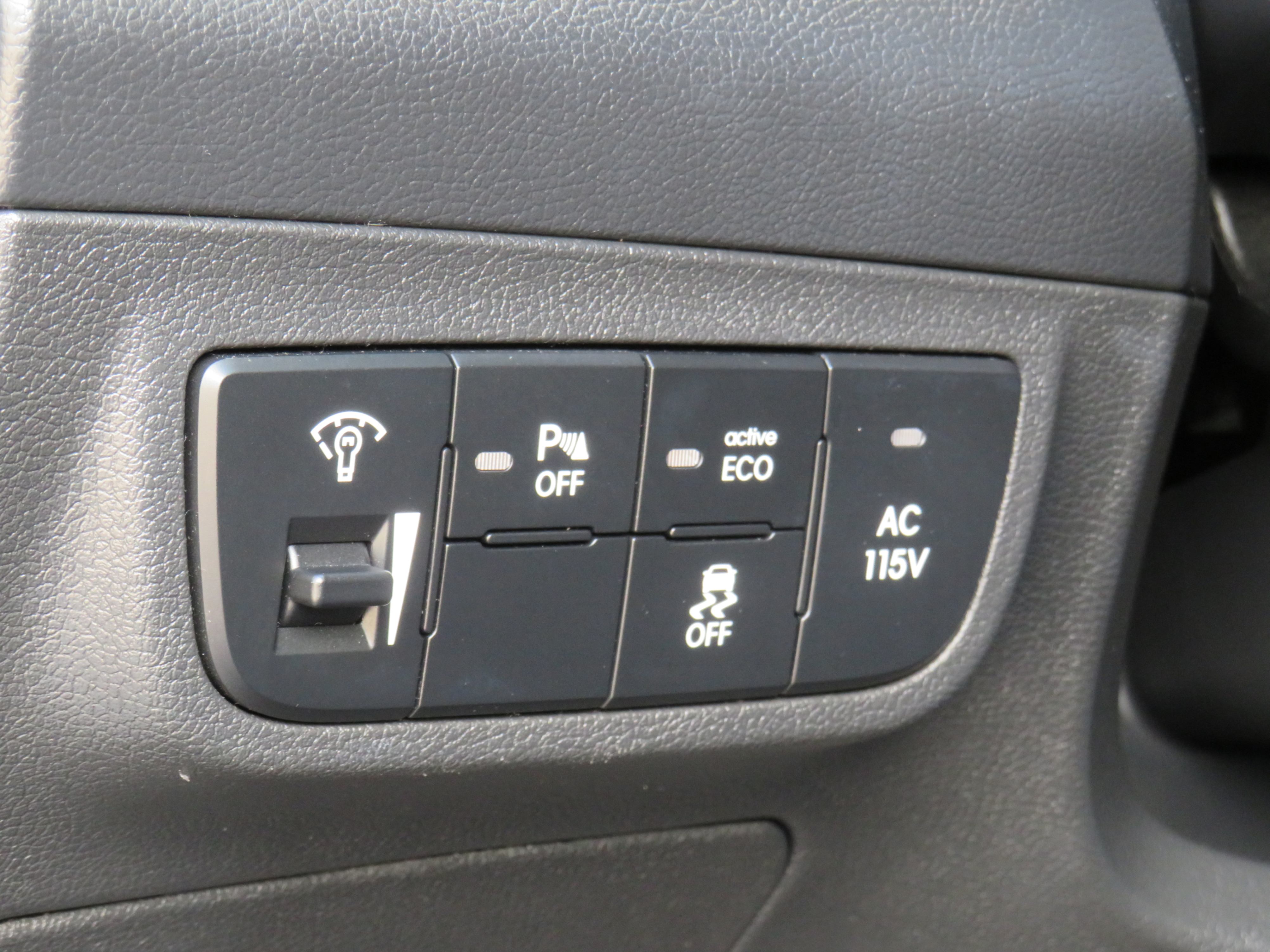/laautomotive/2013-Hyundai-Veloster-9441967459989267.jpg