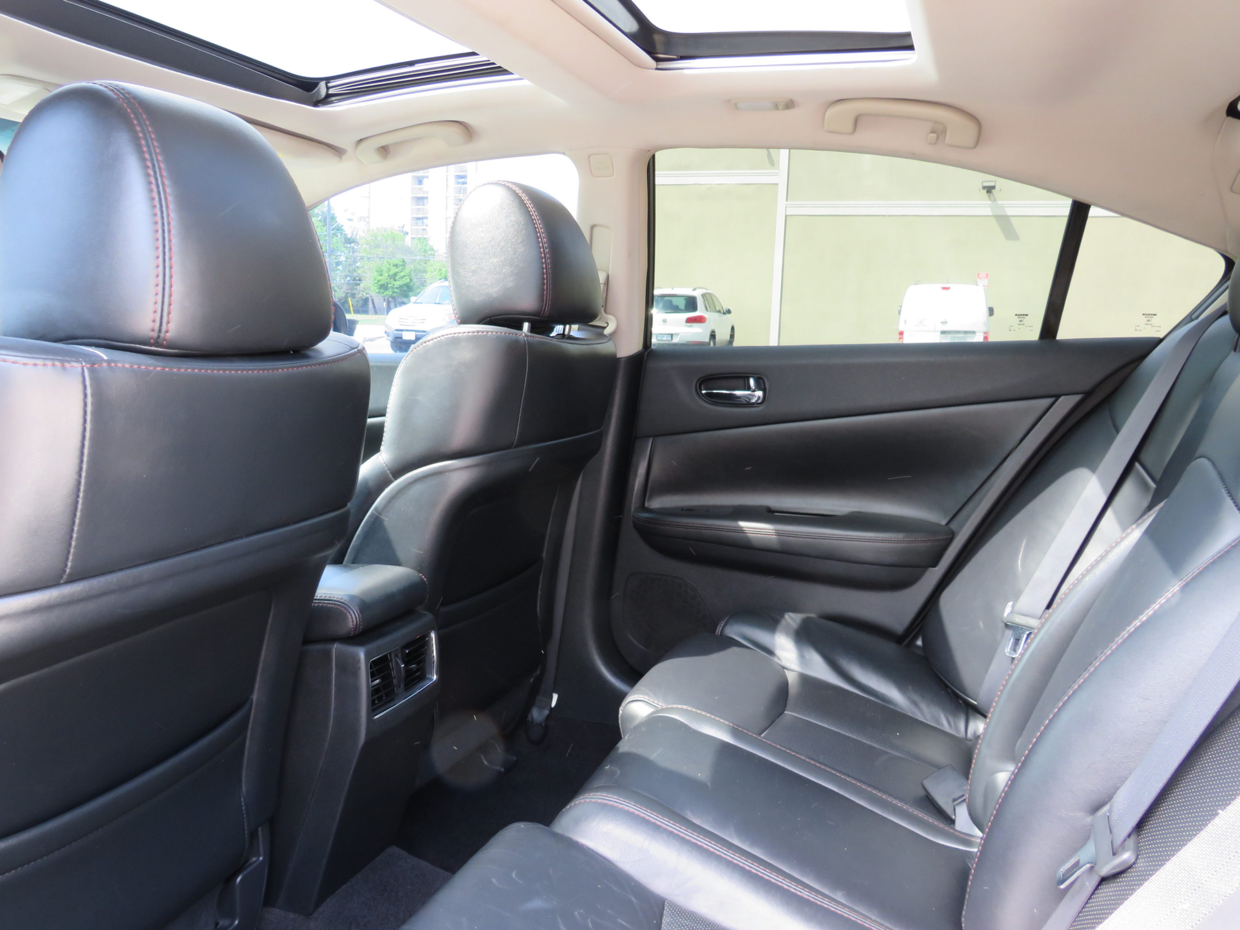 /laautomotive/2013-Nissan-Maxima-12121420640629887.jpg