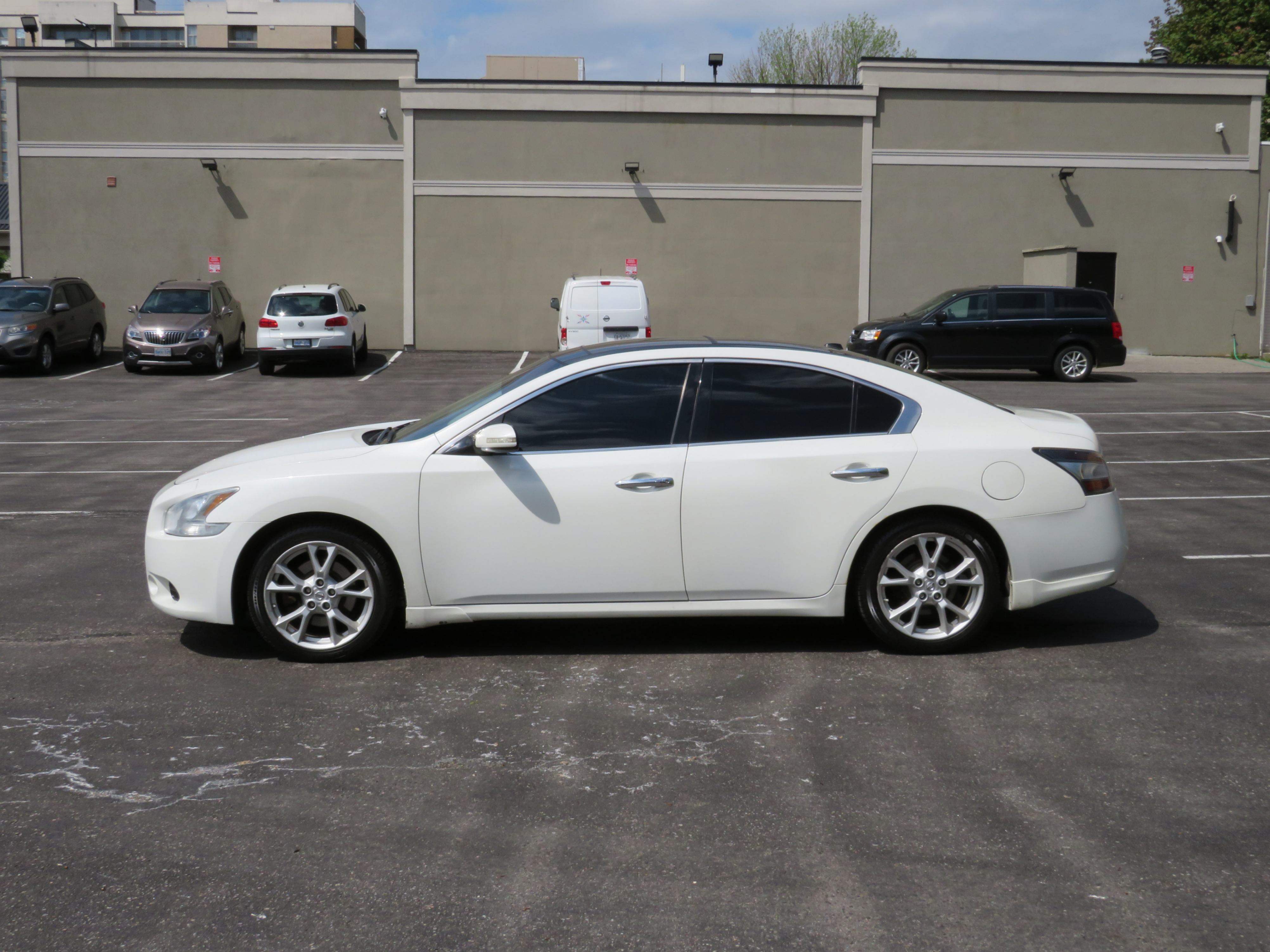 /laautomotive/2013-Nissan-Maxima-21278811926073105.jpg