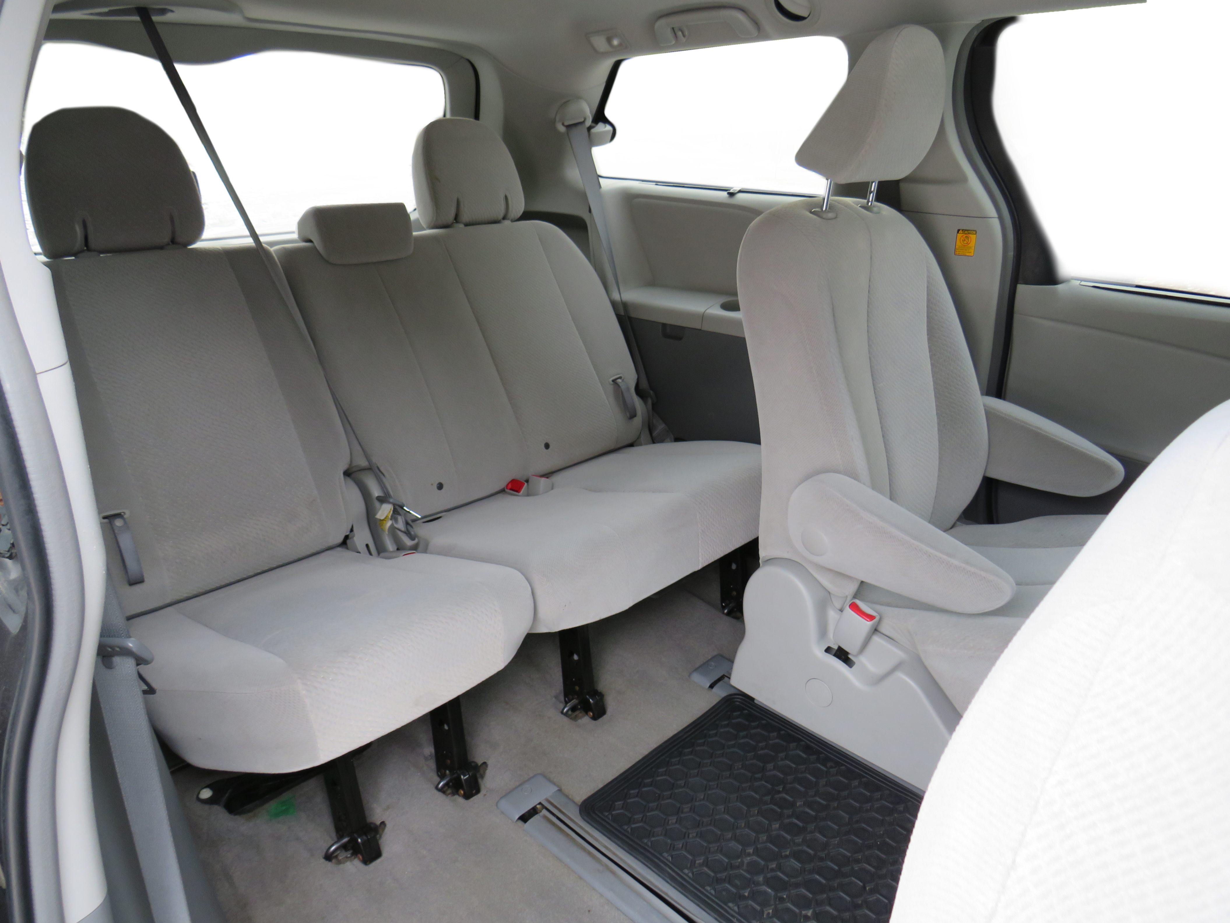 /laautomotive/2013-Toyota-Sienna-4703880646163634.jpg