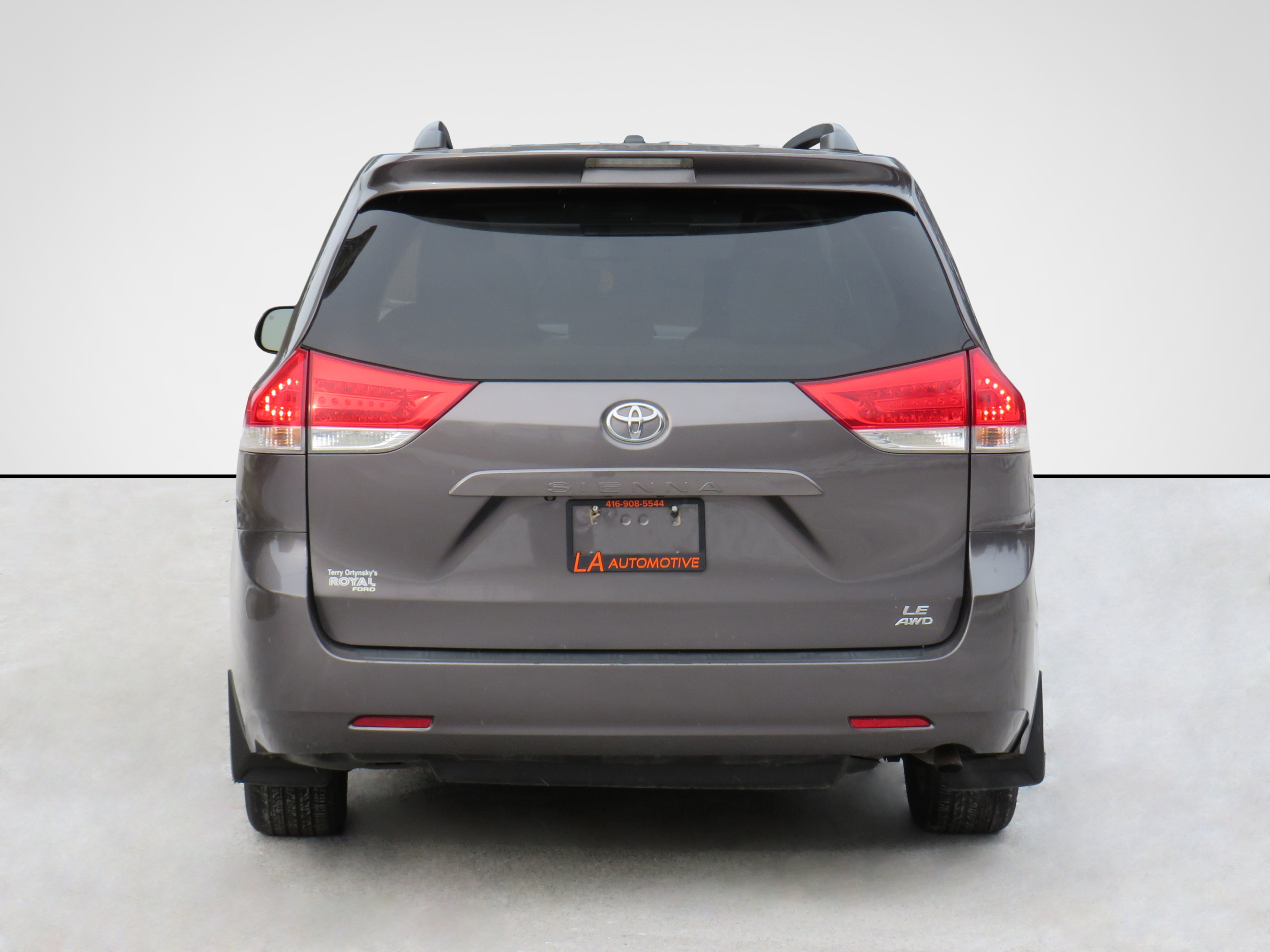 /laautomotive/2013-Toyota-Sienna-5647483140827416.jpg