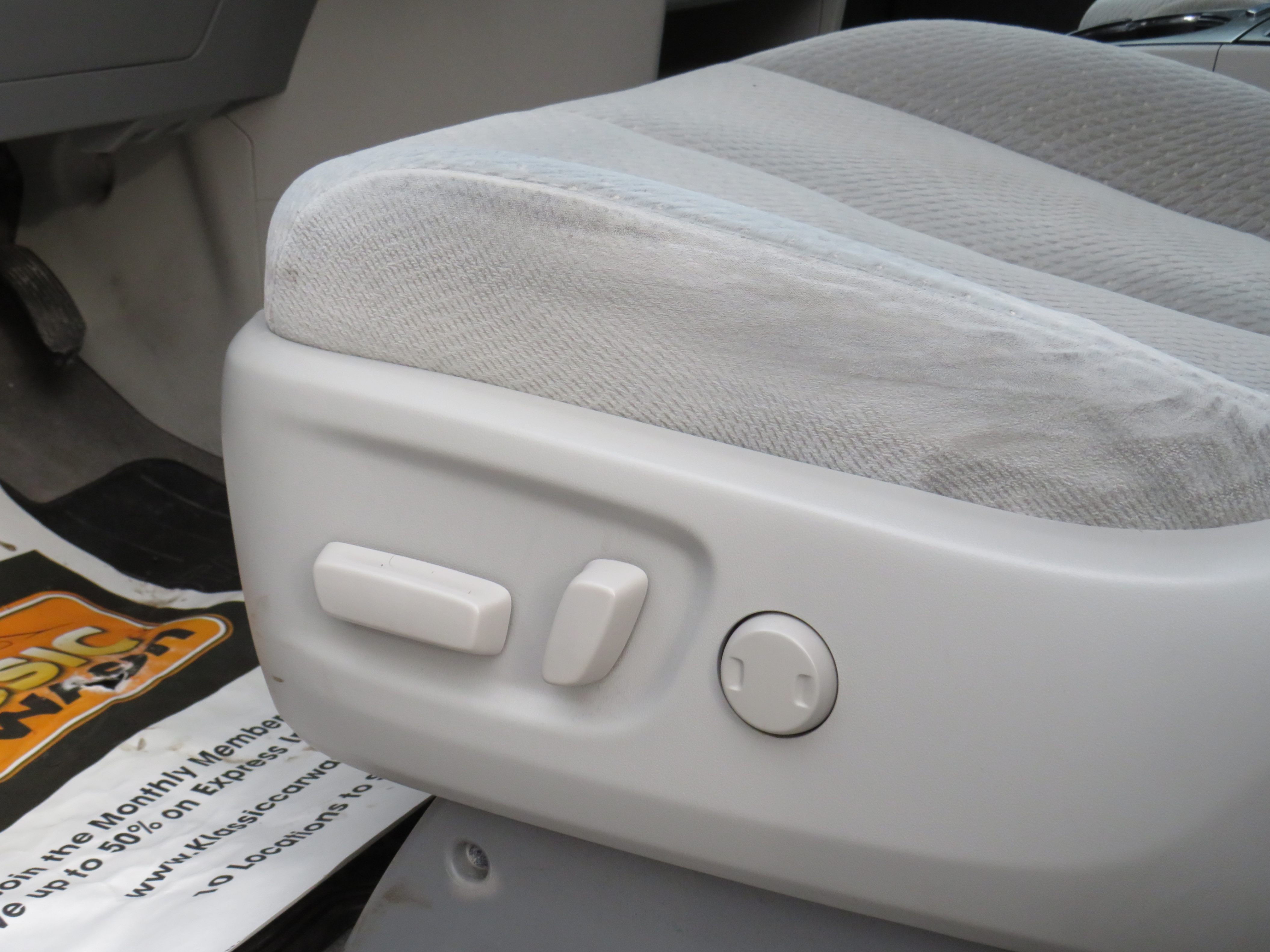 /laautomotive/2013-Toyota-Sienna-6862646238303611.jpg
