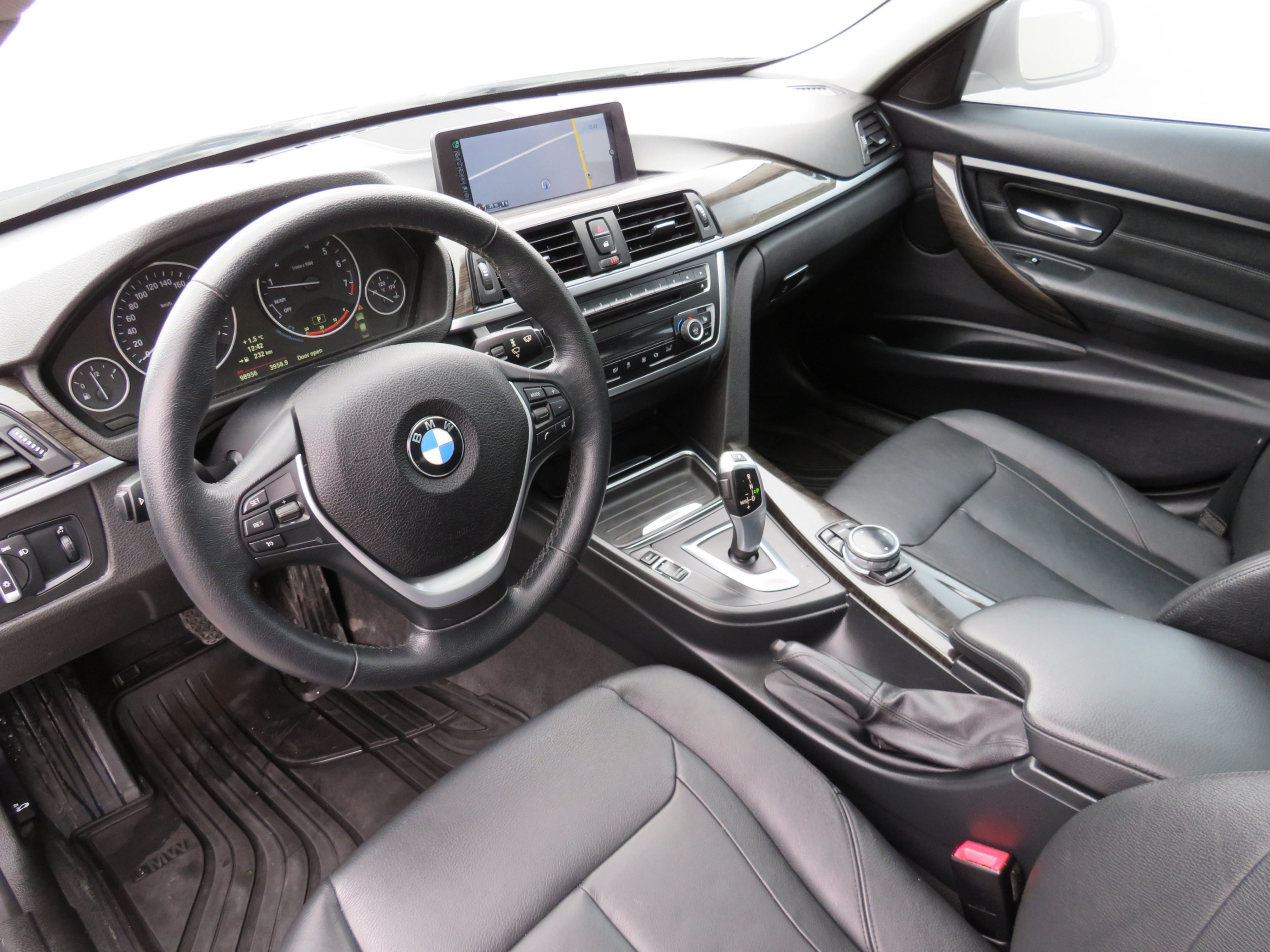 /laautomotive/2014-BMW-3-Series-8355880851890005.jpg