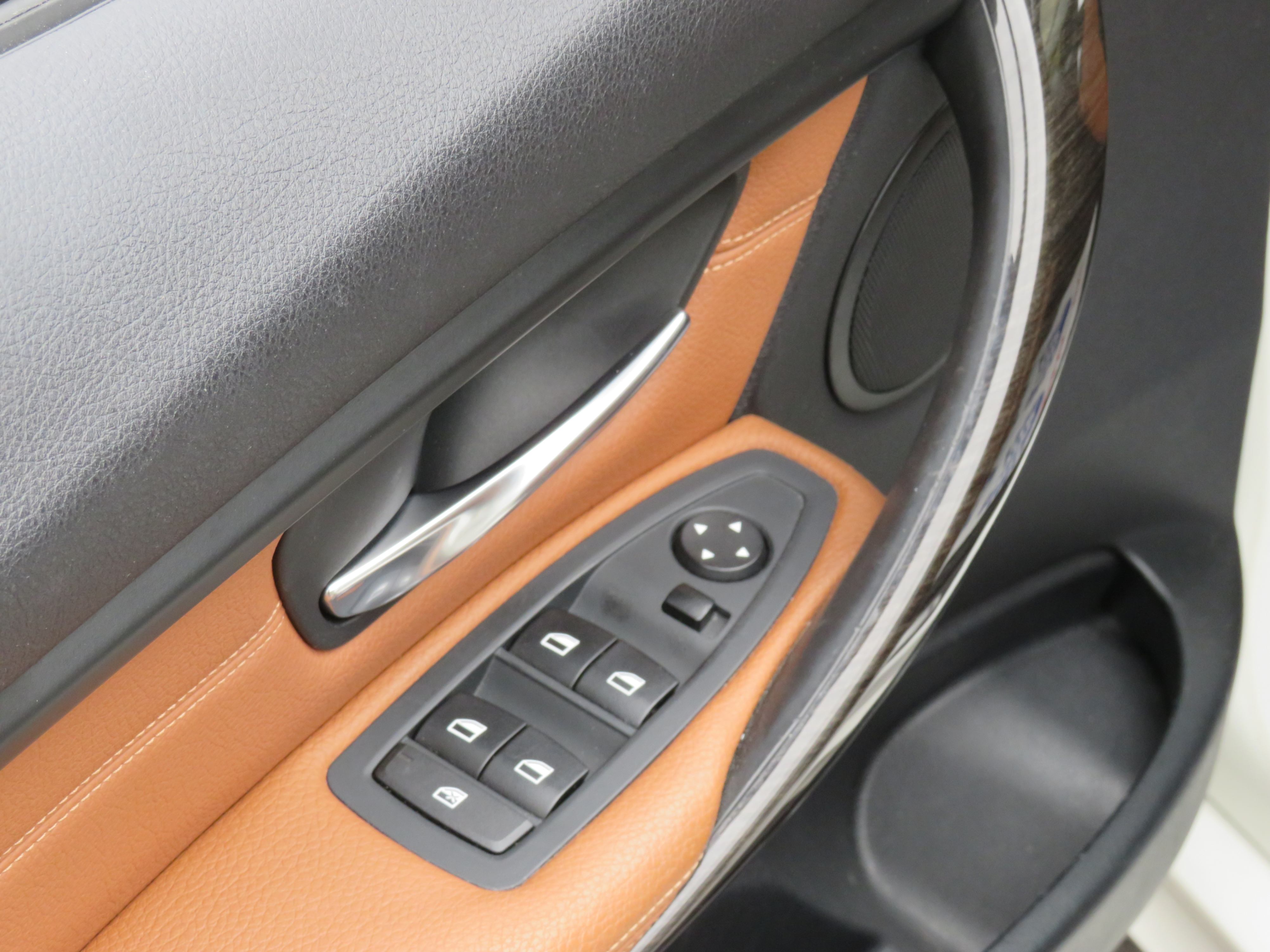/laautomotive/2014-BMW-3Series-5572840458145873.jpg