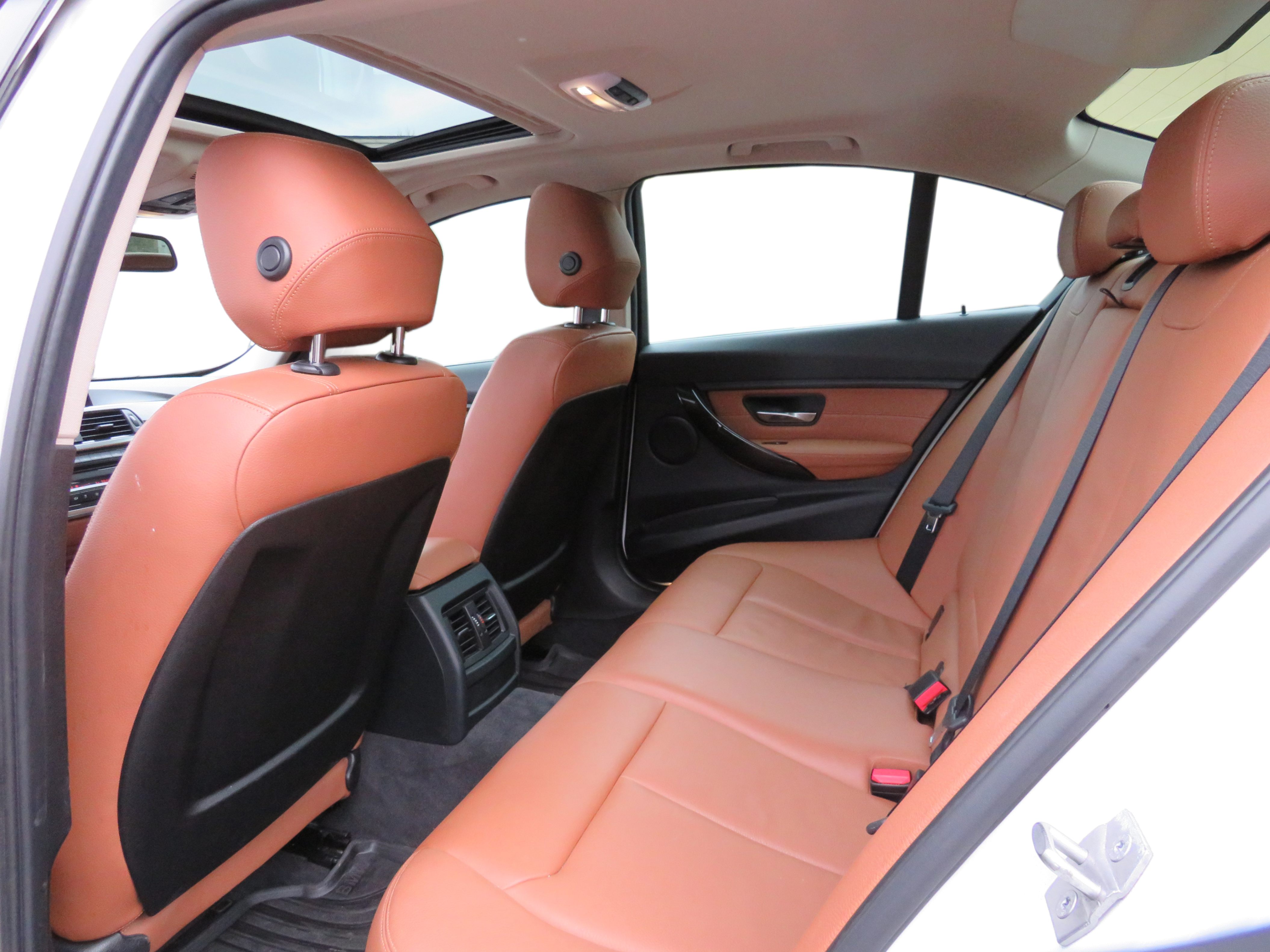 /laautomotive/2014-BMW-3Series-8271501573878002.jpg