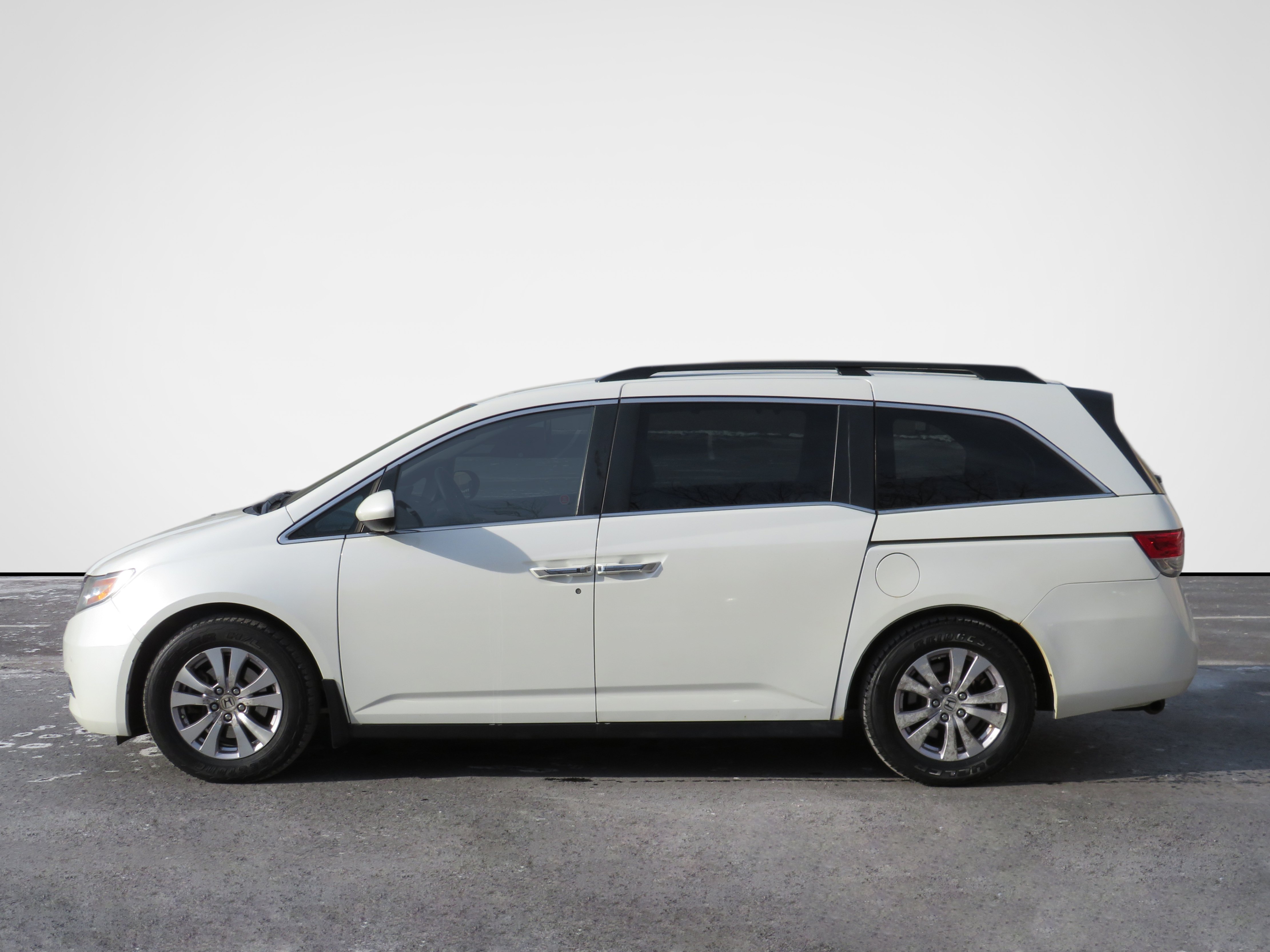 /laautomotive/2014-Honda-Odyssey-22176976492862188.jpg