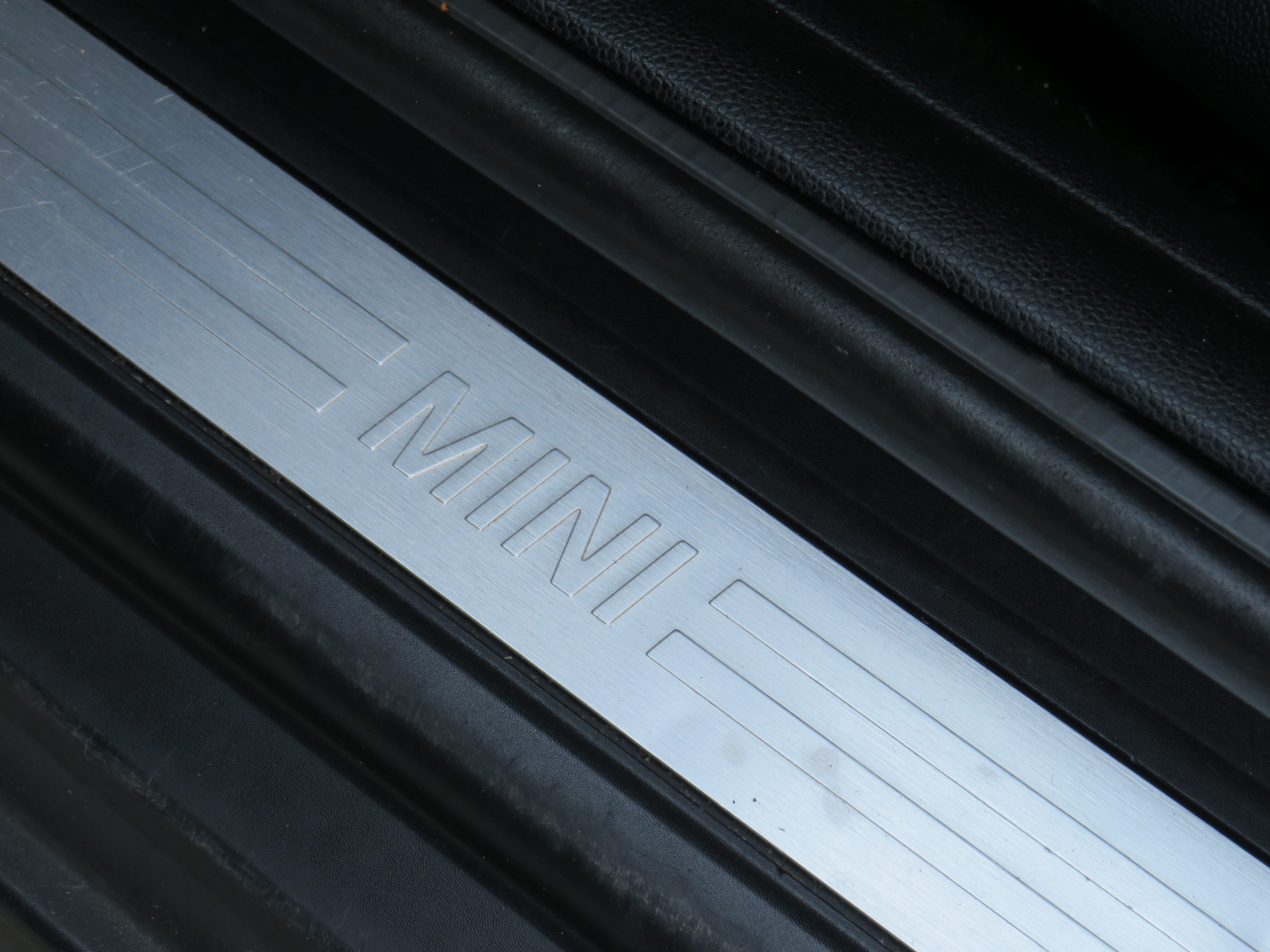 /laautomotive/2014-MINI-CooperHardtop-012087518235485373.jpg