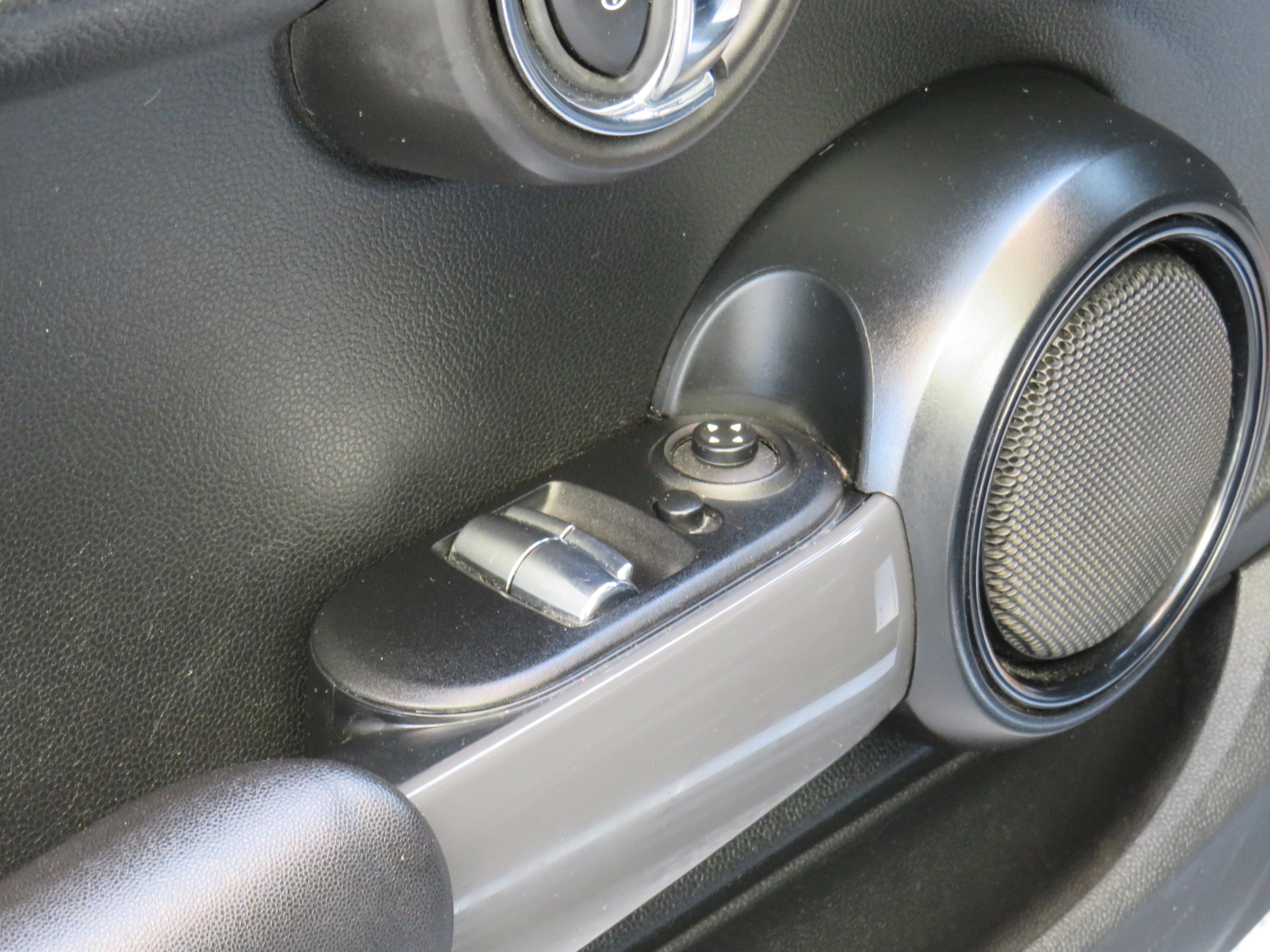 /laautomotive/2014-MINI-CooperHardtop-28688008130174136.jpg