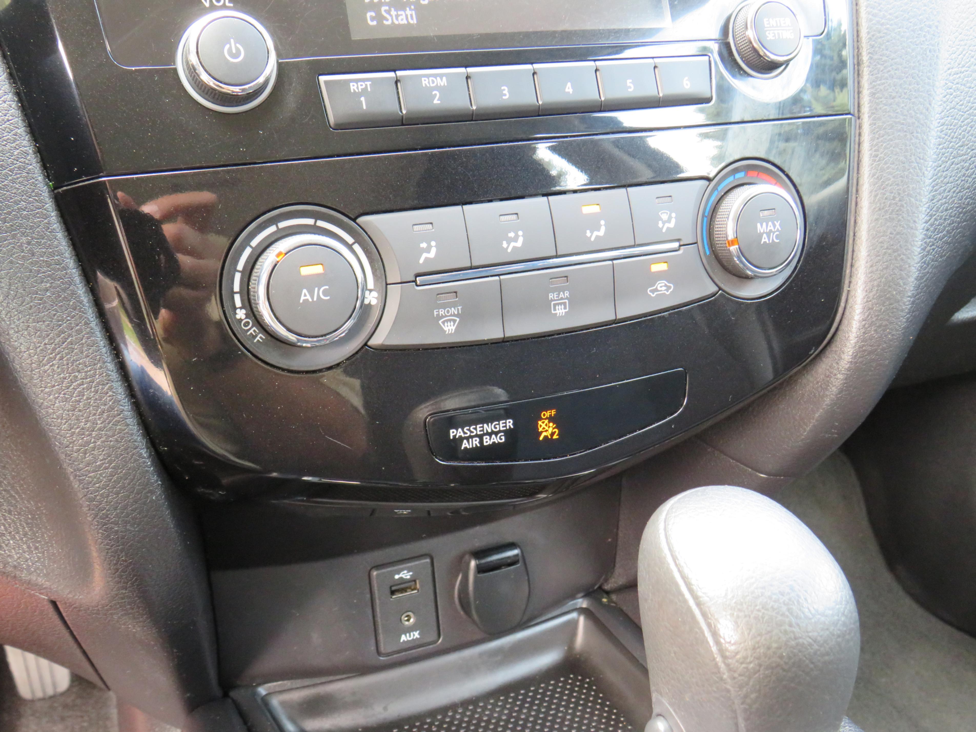 /laautomotive/2014-Nissan-Rogue-05294409338905526.jpg