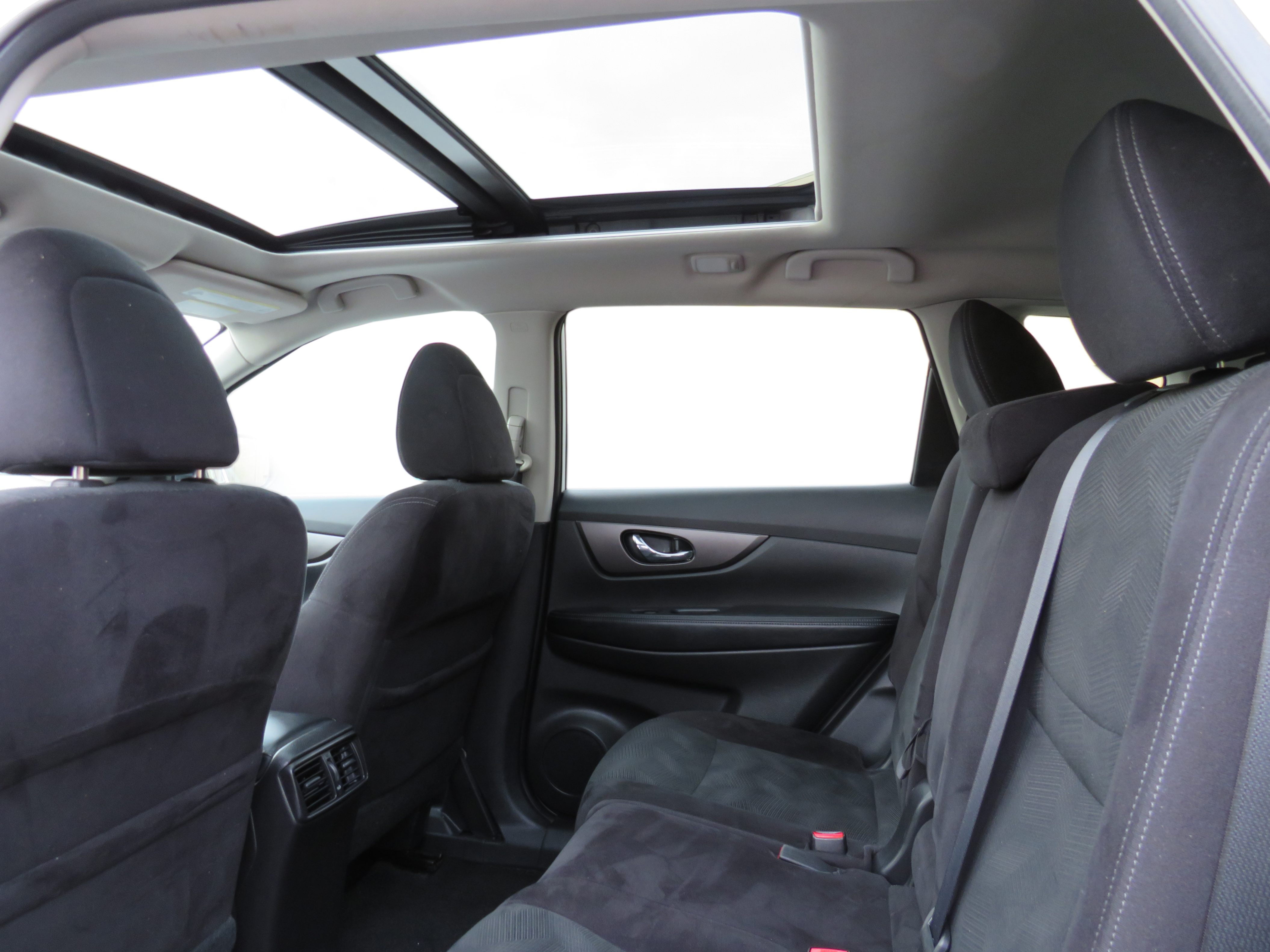 /laautomotive/2014-Nissan-Rogue-5559014063416239.jpg