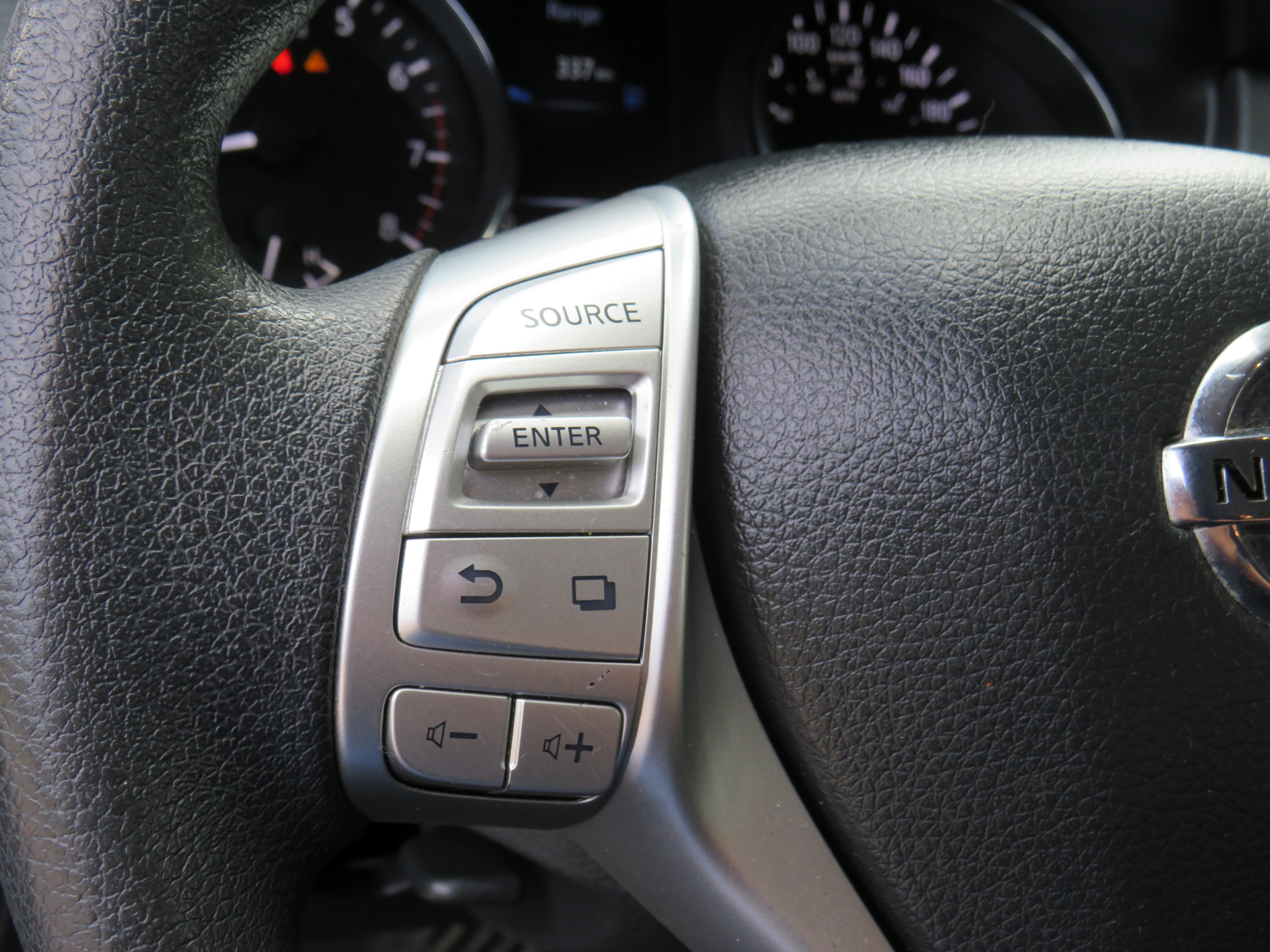 /laautomotive/2014-Nissan-Rogue-6855500363252387.jpg