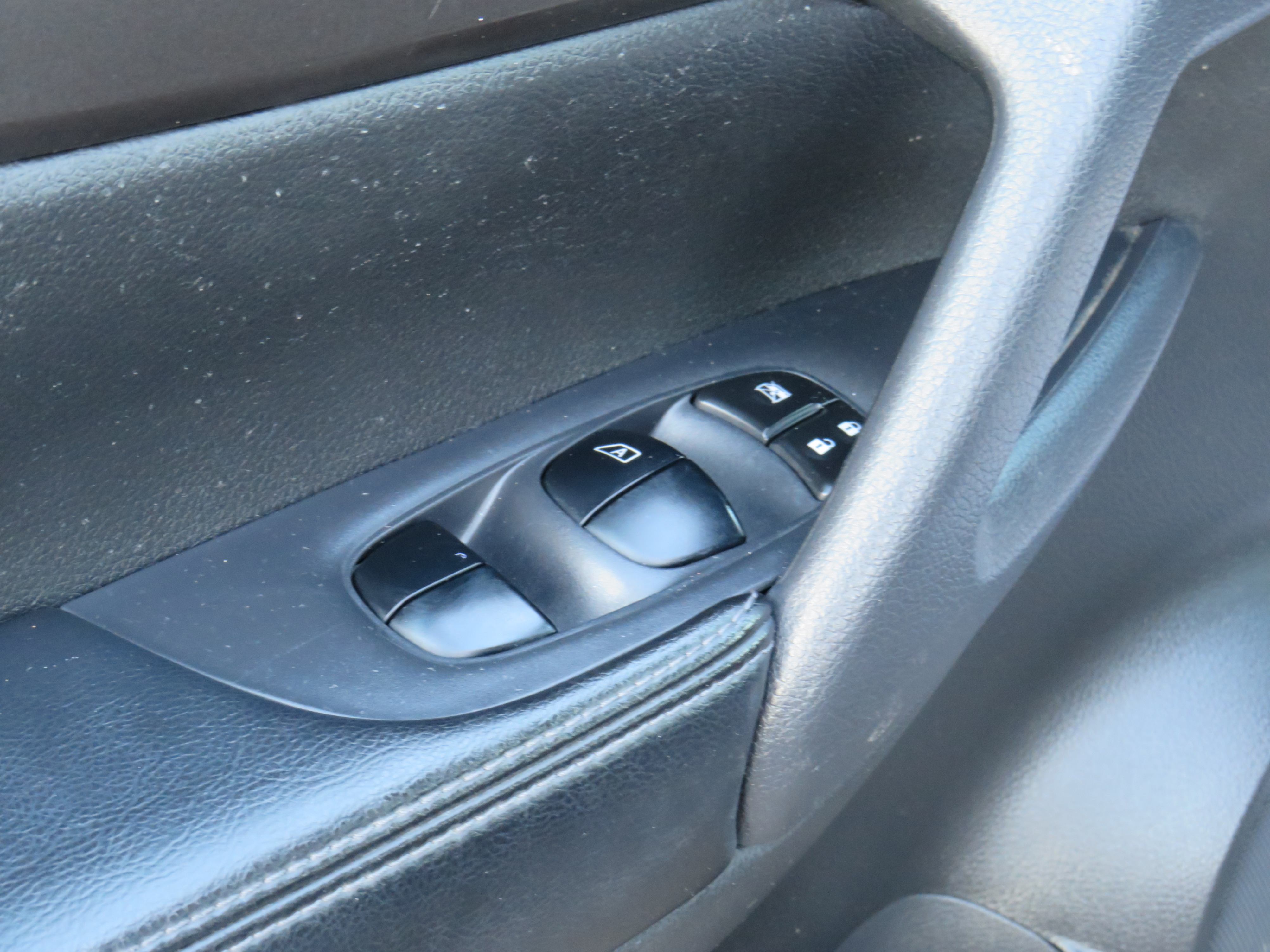 /laautomotive/2014-Nissan-Rogue-8296132265946723.jpg
