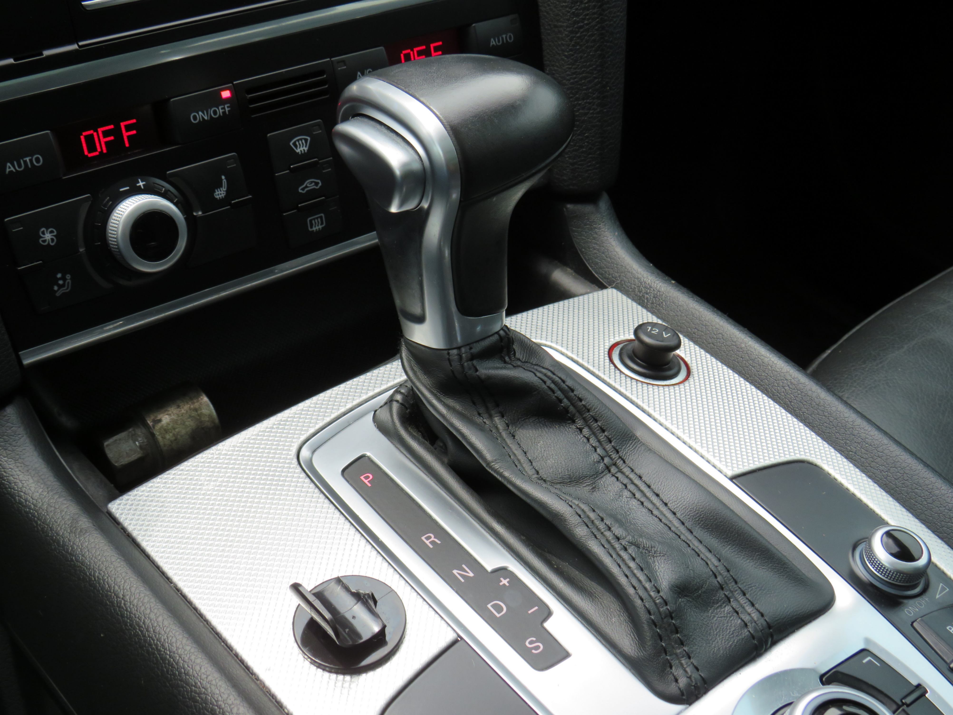 /laautomotive/2015-Audi-Q7-12462811302294385.jpg