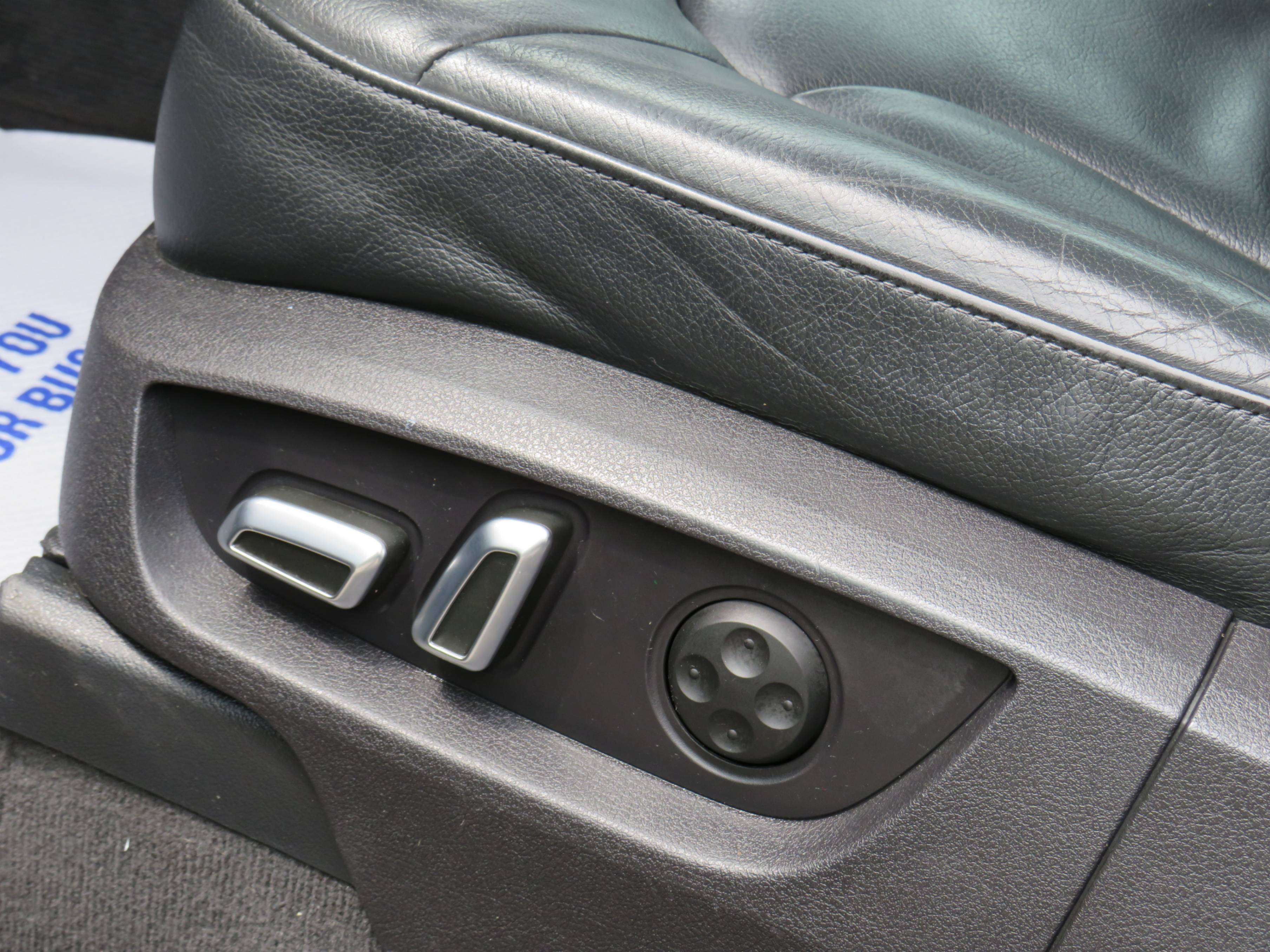 /laautomotive/2015-Audi-Q7-12870629582560533.jpg