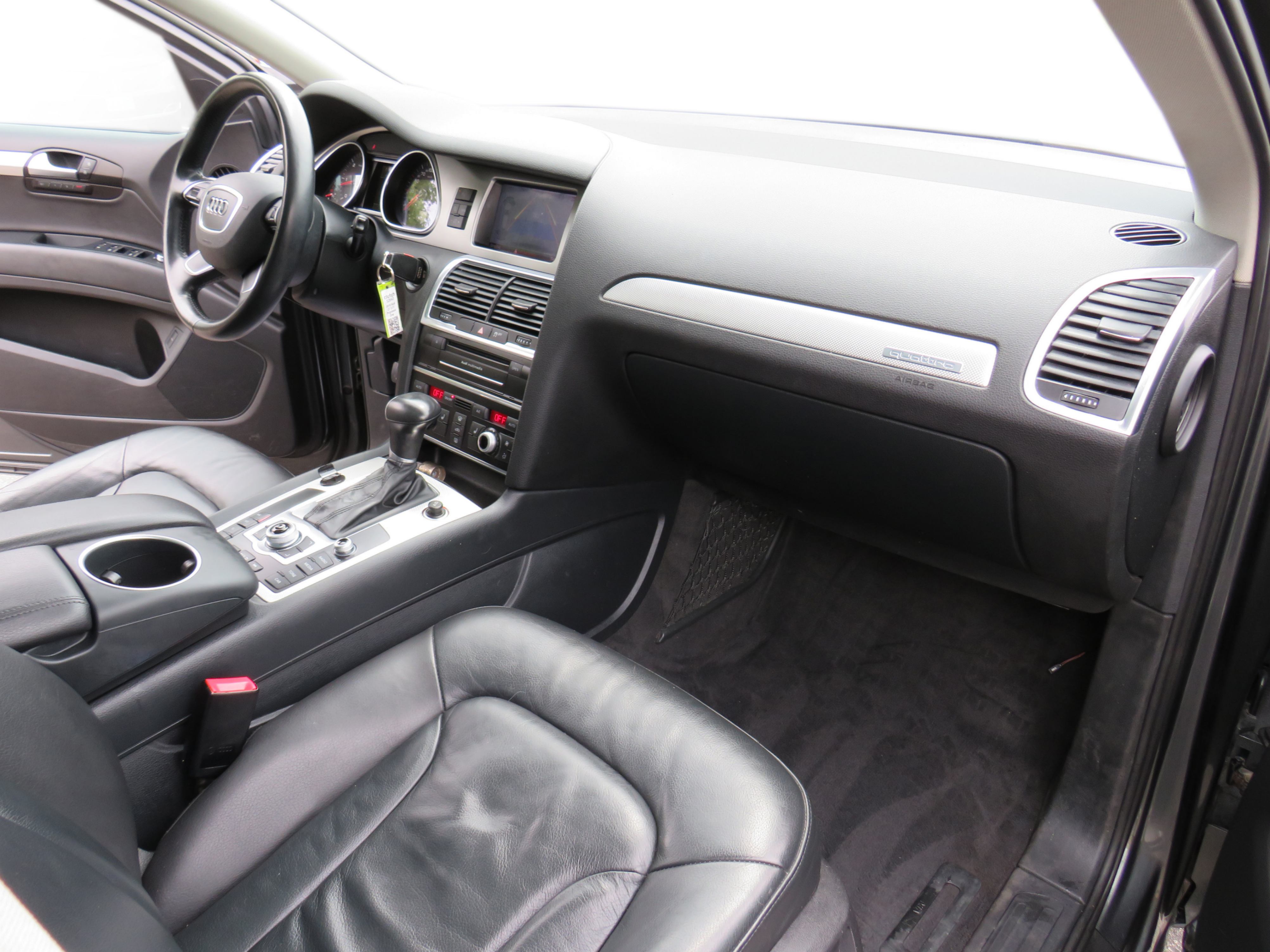/laautomotive/2015-Audi-Q7-15179807186279426.jpg