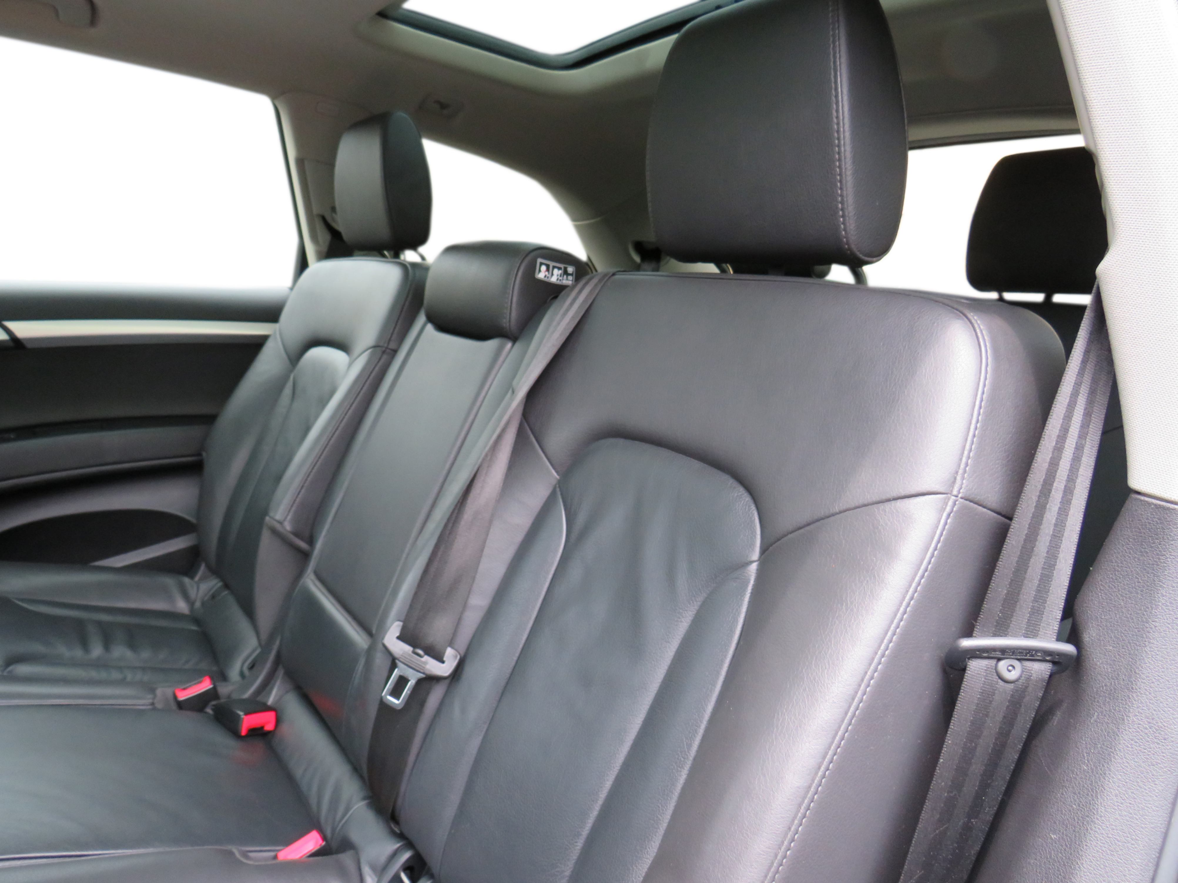 /laautomotive/2015-Audi-Q7-4143763844007957.jpg