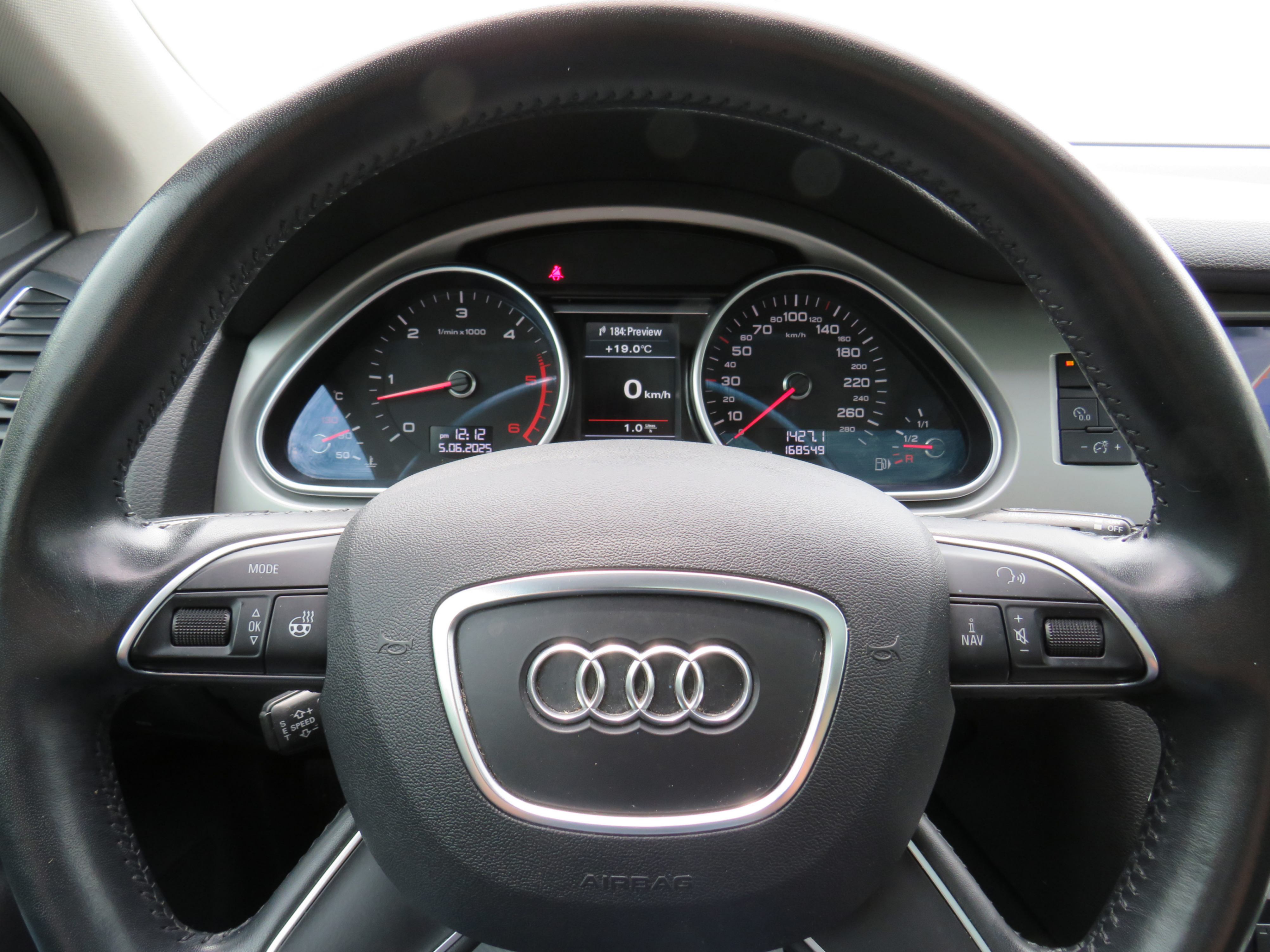 /laautomotive/2015-Audi-Q7-6384363538572428.jpg