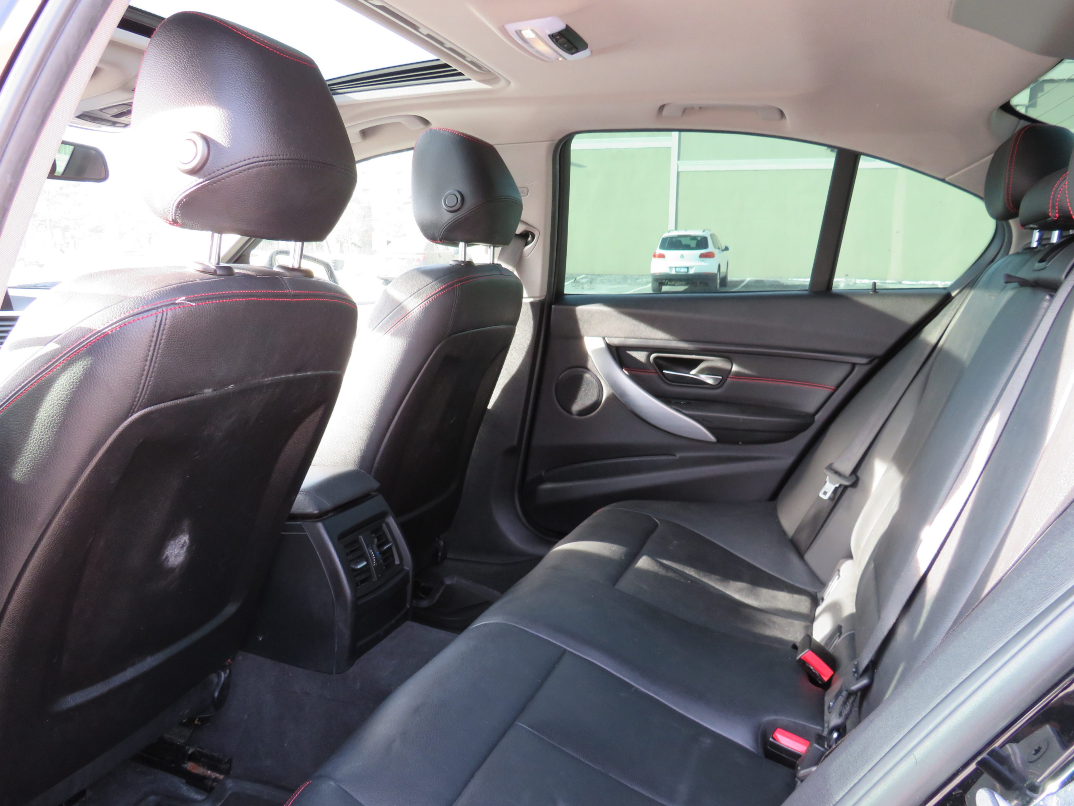 /laautomotive/2015-BMW-3Series-184300740343742.jpg