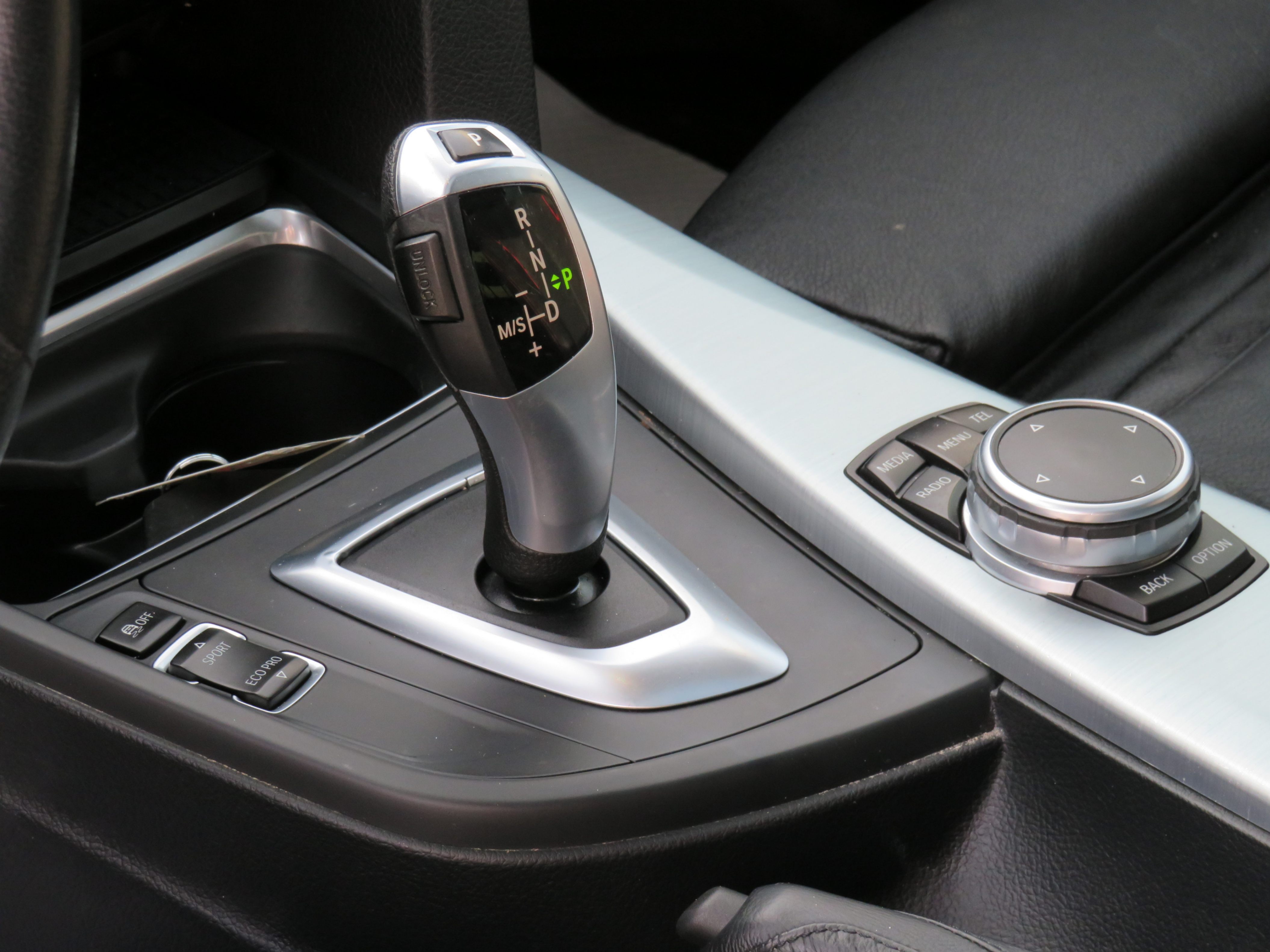 /laautomotive/2015-BMW-3Series-4932638161309477.jpg