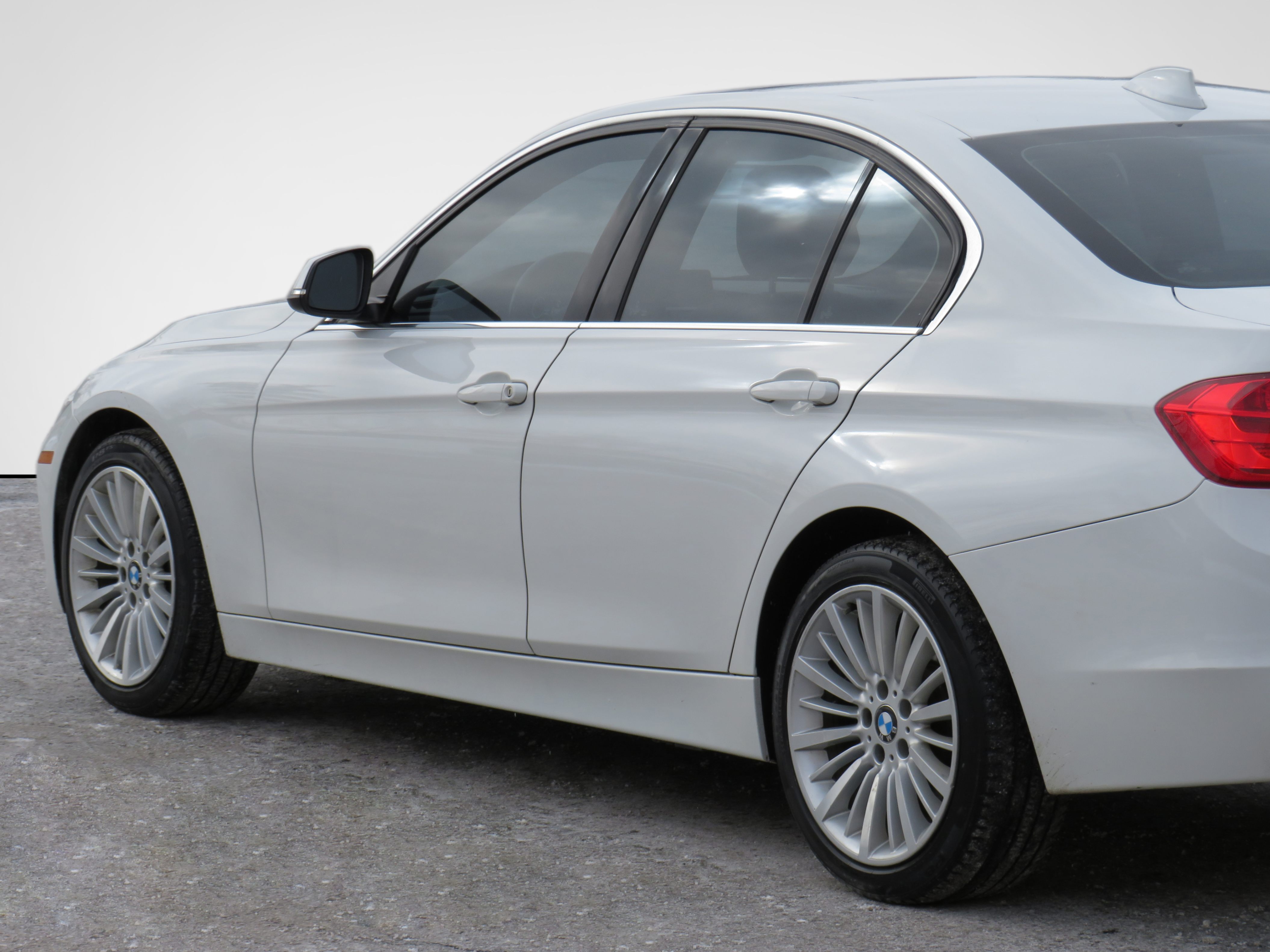 /laautomotive/2015-BMW-3Series-6624085547251852.jpg