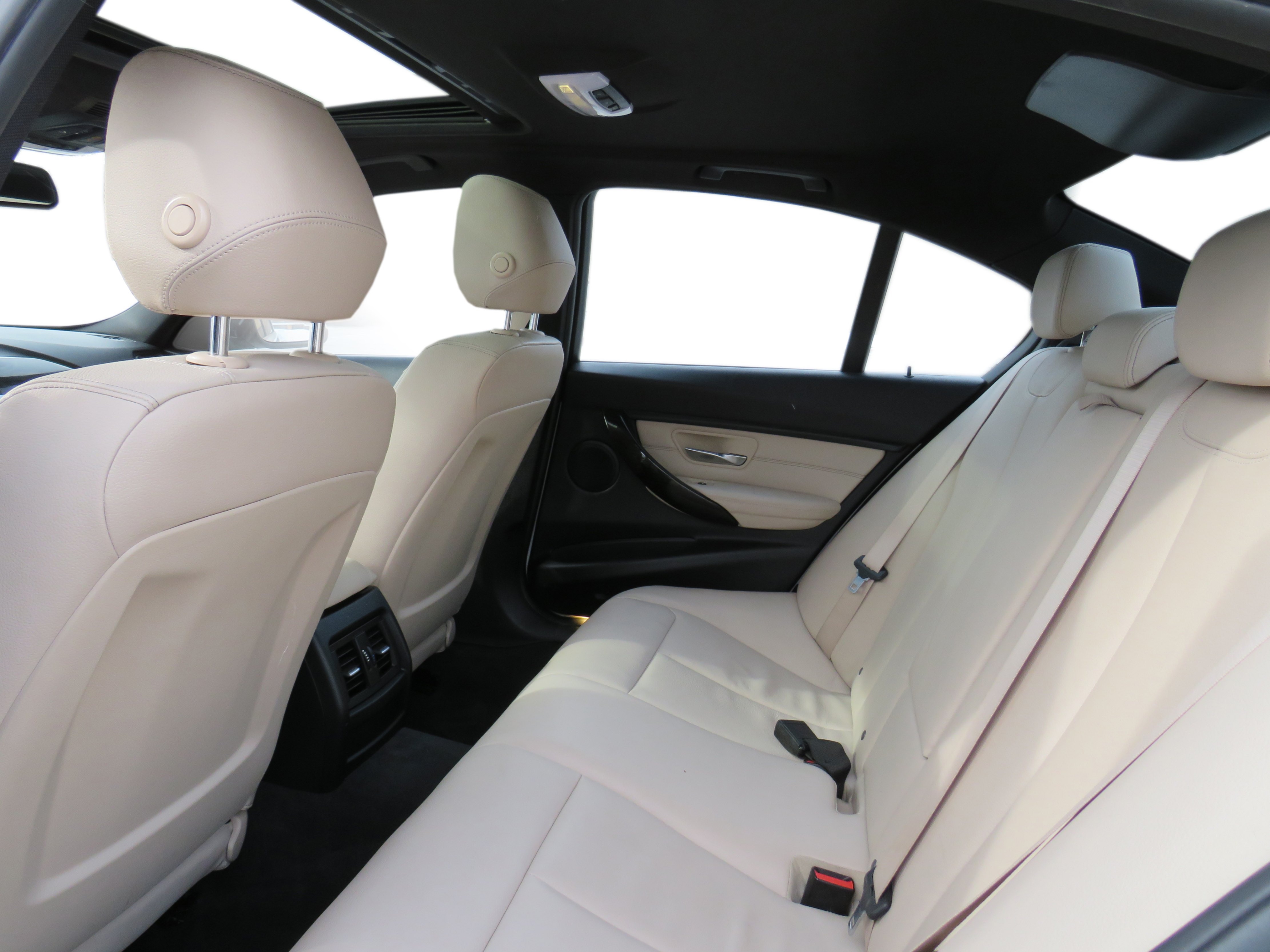 /laautomotive/2015-BMW-3Series-7319860699350151.jpg